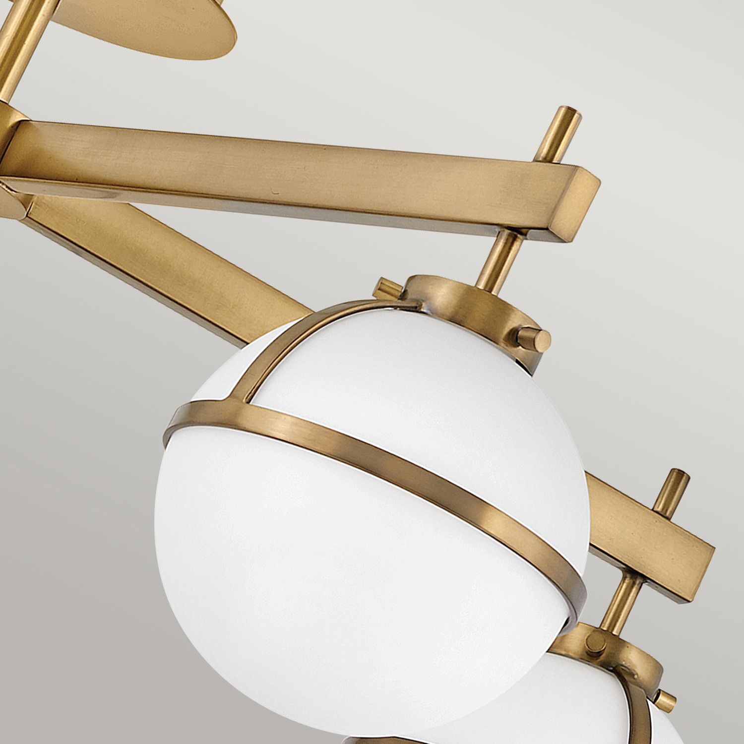 Deckenleuchte Badezimmer IP44 81,3 cm breit Messing Antik Weiß kugel lampe, glaskugel, bronze detail, deckenleuchte, messing finish