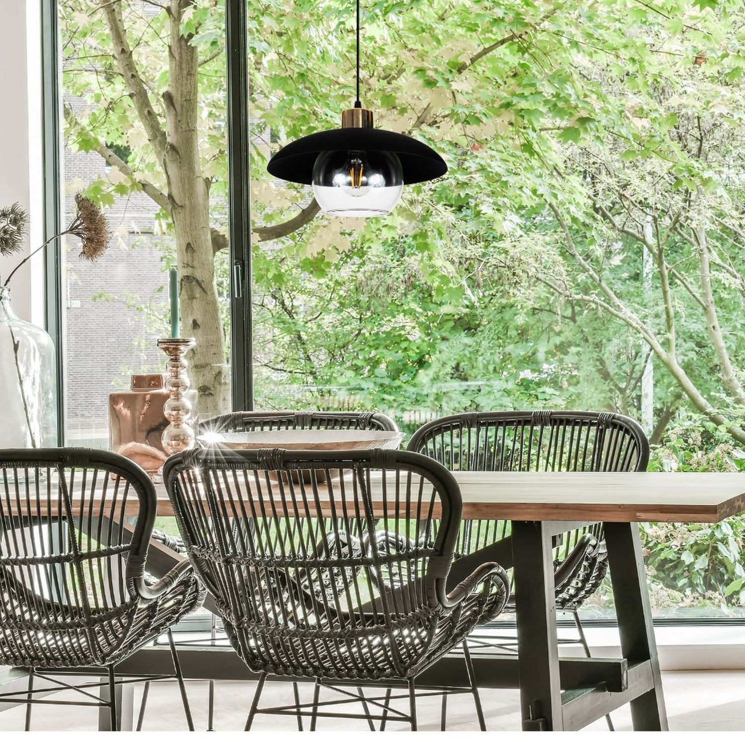 Hängelampe Glas Klar Metall Schwarz Ø30 cm blendarm Speisesaal, Esstisch, Tisch, Innenarchitektur, Stuhl