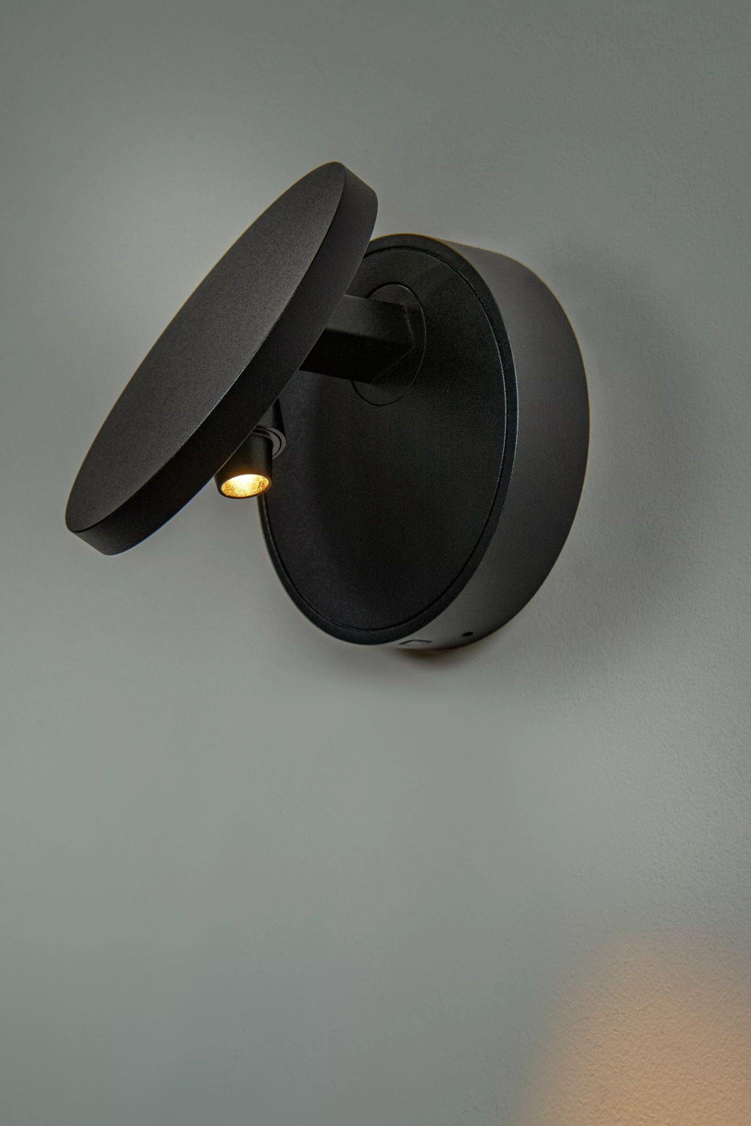 LED Wandlampe verstellbar Schwarz T:15,1 cm 1800-3000 K Beleuchtung