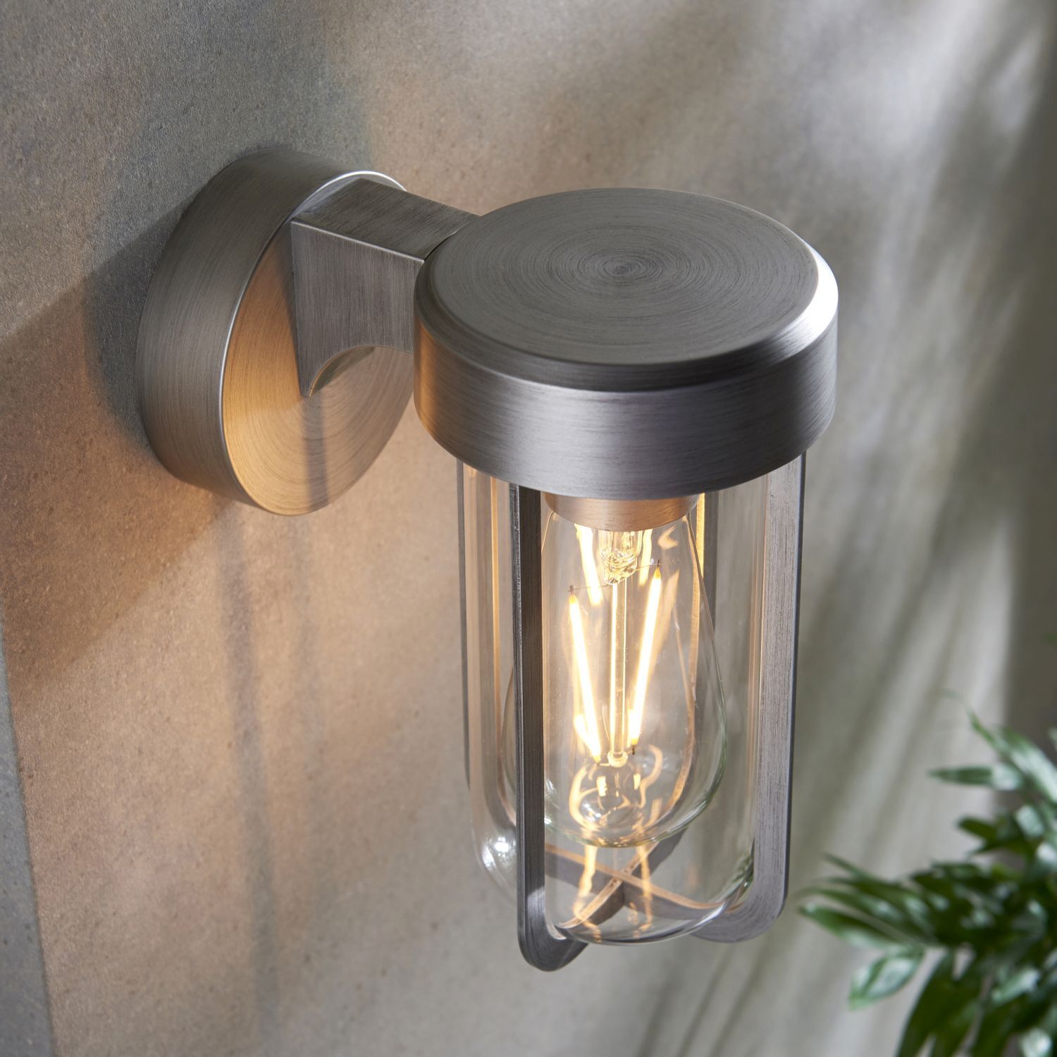 Applique murale extérieure IP44 H : 20,8 cm Alu verre E27 en argent