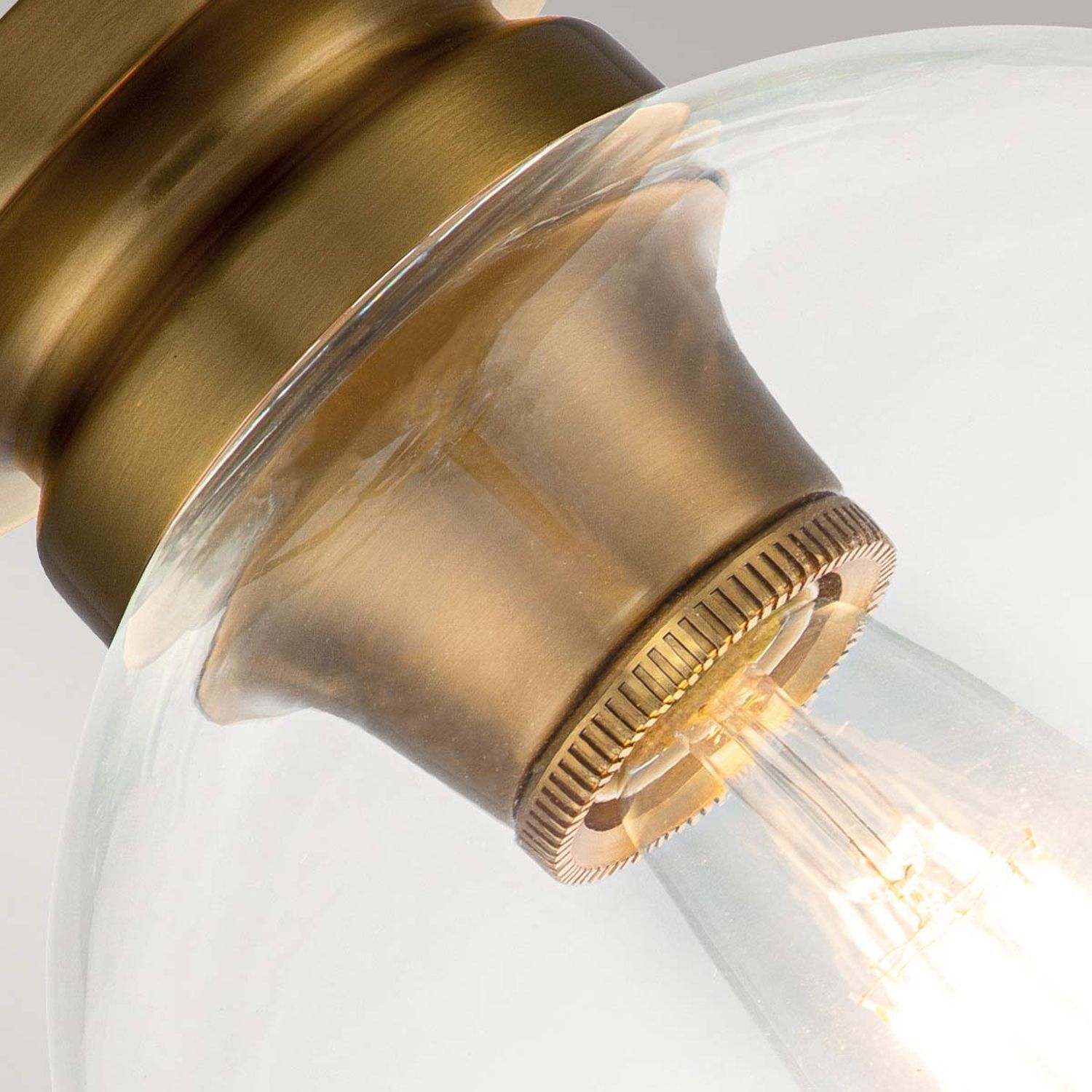 Deckenlampe Glas Kugel Schirm Ø 21,6 cm in Messing brüniert Licht