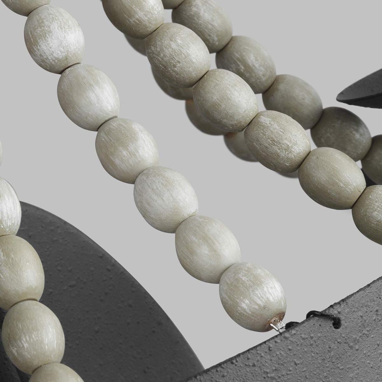 perlen, kette, holzperlen, rundeperlen, graueperlen