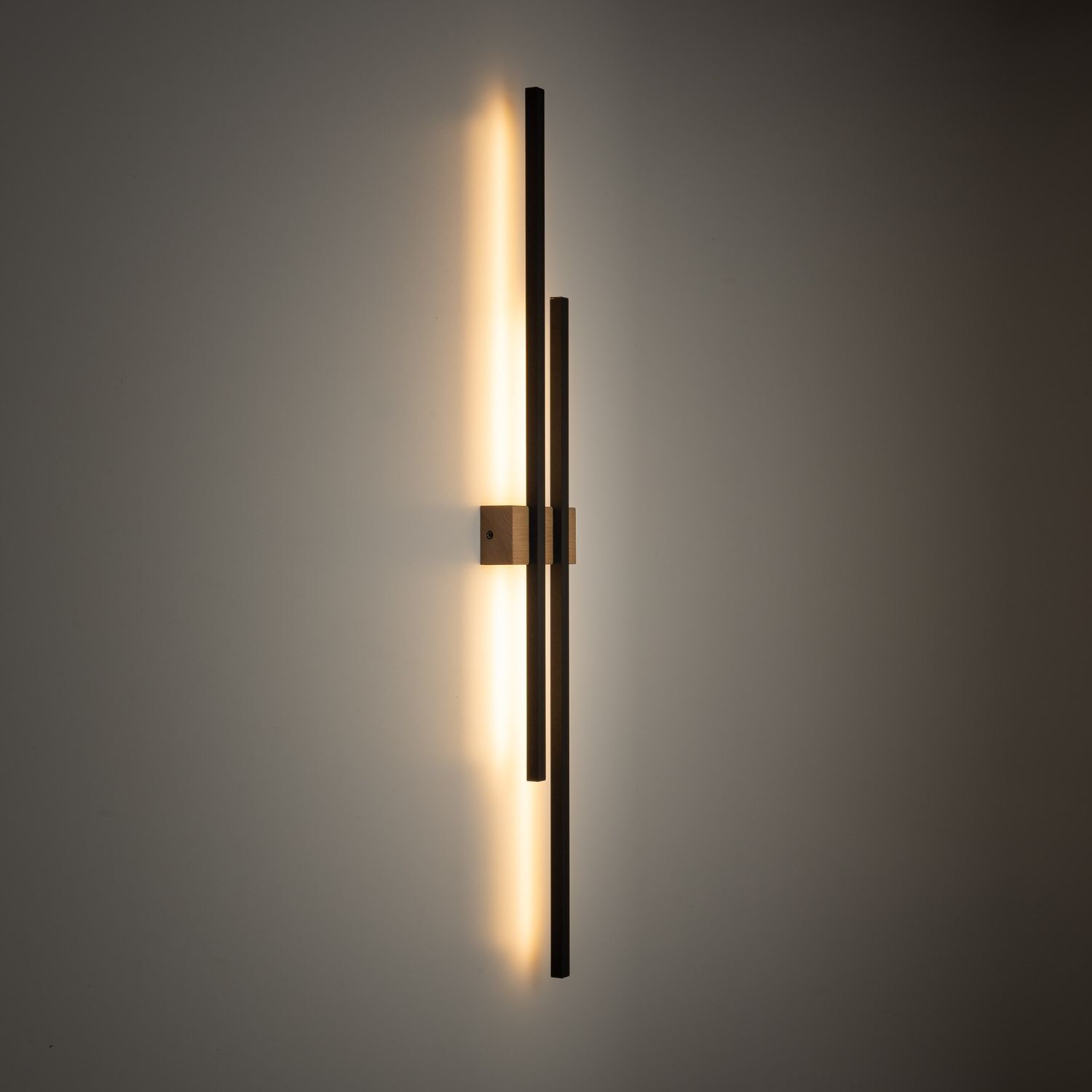 Applique LED 90 cm de haut lumière indirecte 3000 K métal bois