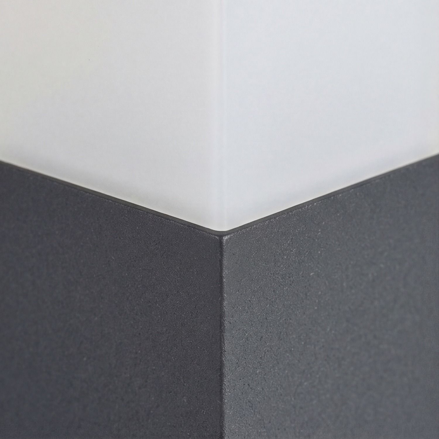 wegeleuchte-aussenbeleuchtung-schwarz-modern-awerne-1x-e27-max.-20w-anthrazit-aluguss-acrylglas-pmma-lele51342-05 Eckwinkel, Stahl, Schwarz, Grau, Kartonage