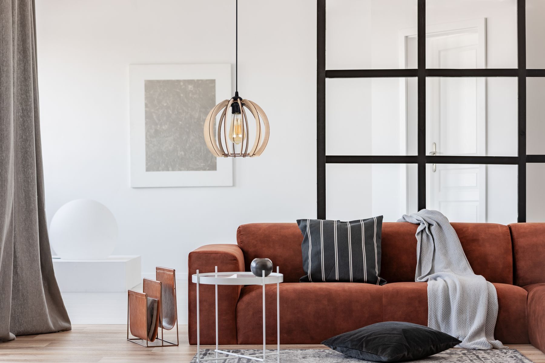 Runde Pendelleuchte Holzschirm Metall E27 Kugel Ø24 cm Innenarchitektur, Inneneinrichtung, Wohnzimmer, Couch, Kissen