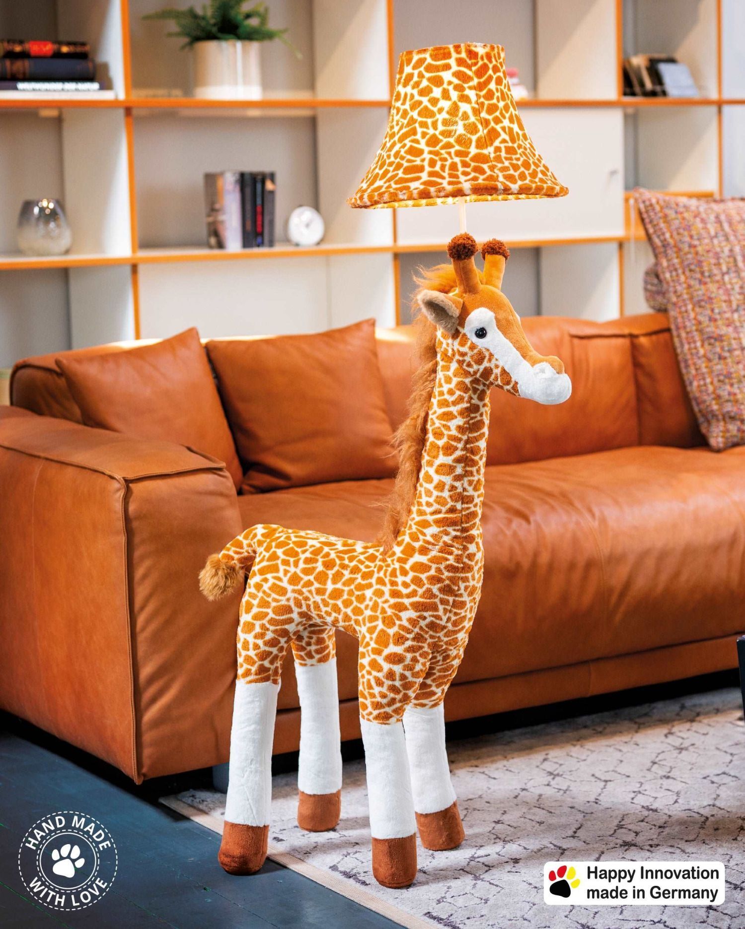 Kinderleuchte Giraffe 126 cm Braun Beige Weiß vegan LED Couch, Mobiliar, Lampe, Innenarchitektur, Wohnzimmer
