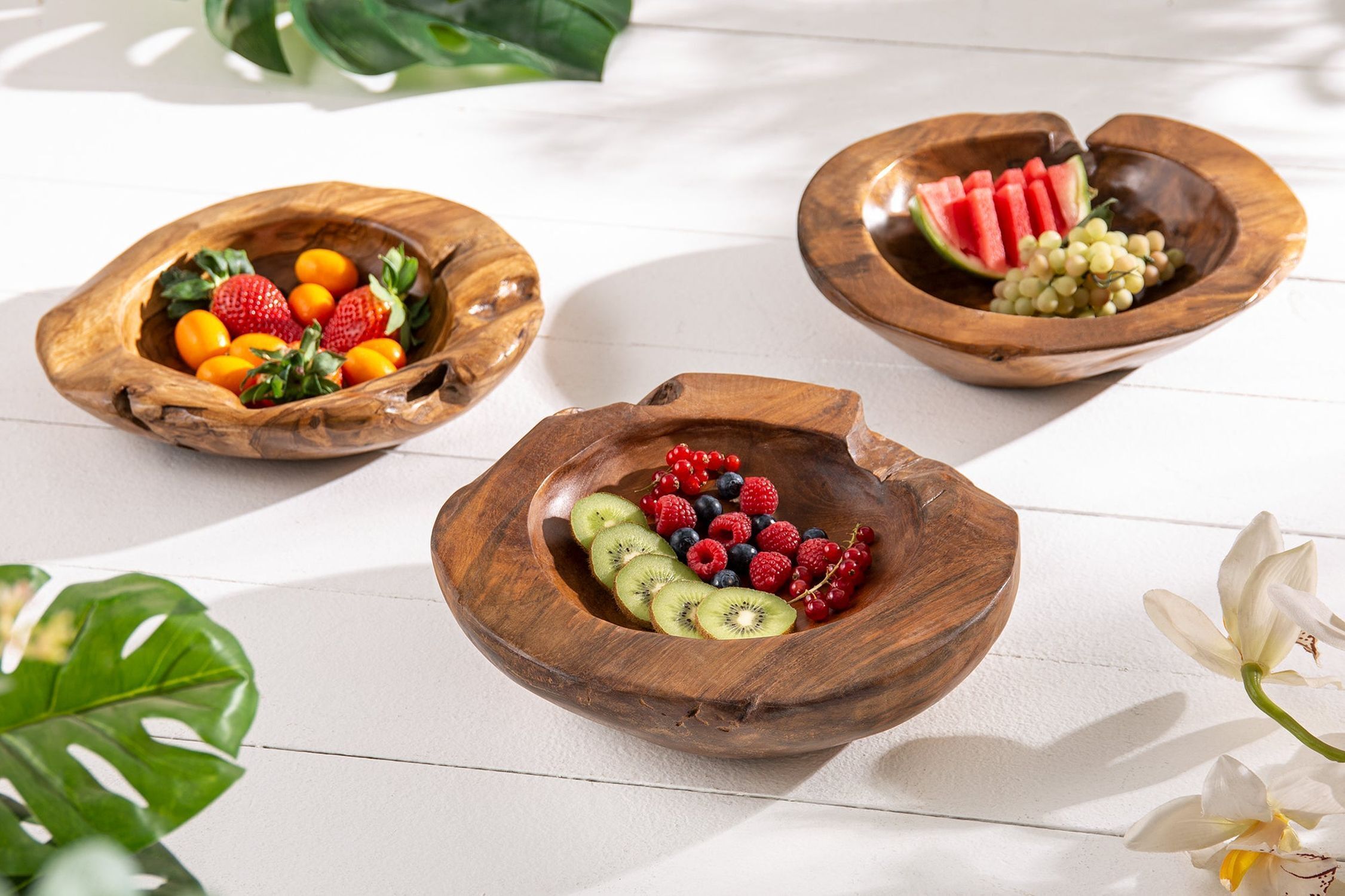 Coupe décorative en teck bois pièce unique artisanale L : 30 cm Essen, Präsentation des Essens, Teller