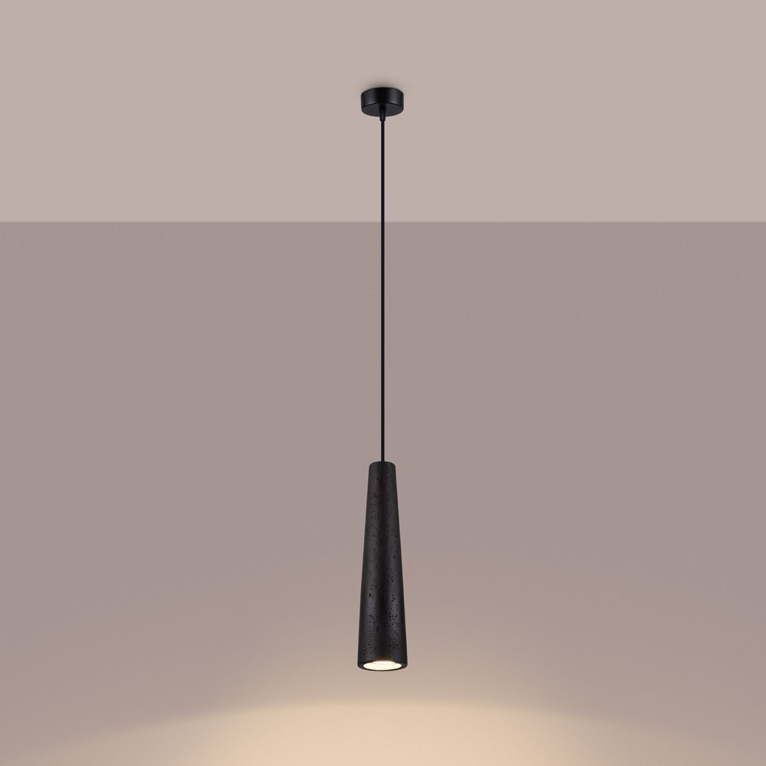 Stilvolle Hängelampe Beton Schwarz GU10 Ø8 cm rund Pendelleuchte, Hängeleuchte, schwarze Leuchte, Kegelform-Schirm, Wohnraumbeleuchtung