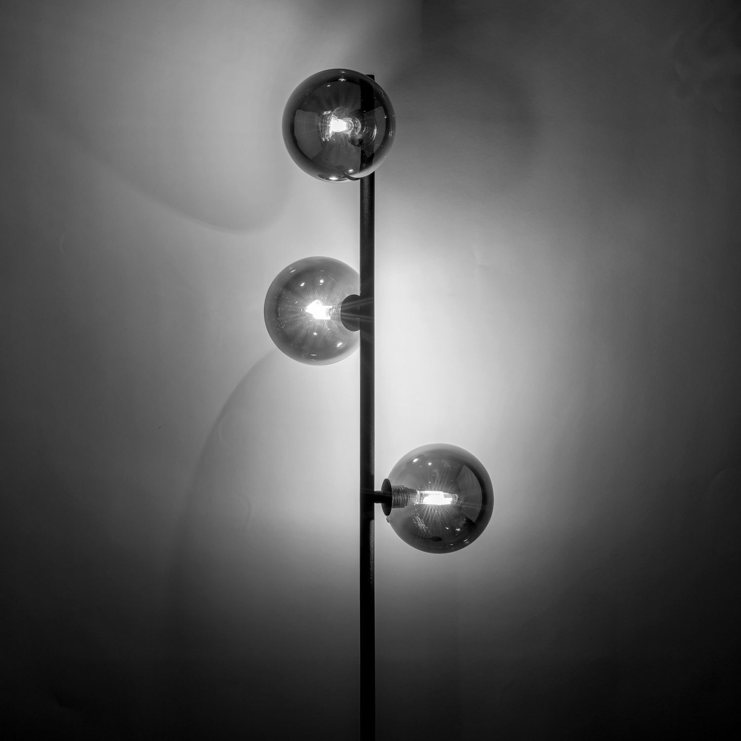 Stehleuchte 151 cm Rauchglas Metall Grau Schwarz 3x G9 Beleuchtung, Sphäre, Lampe, Lampenschirm