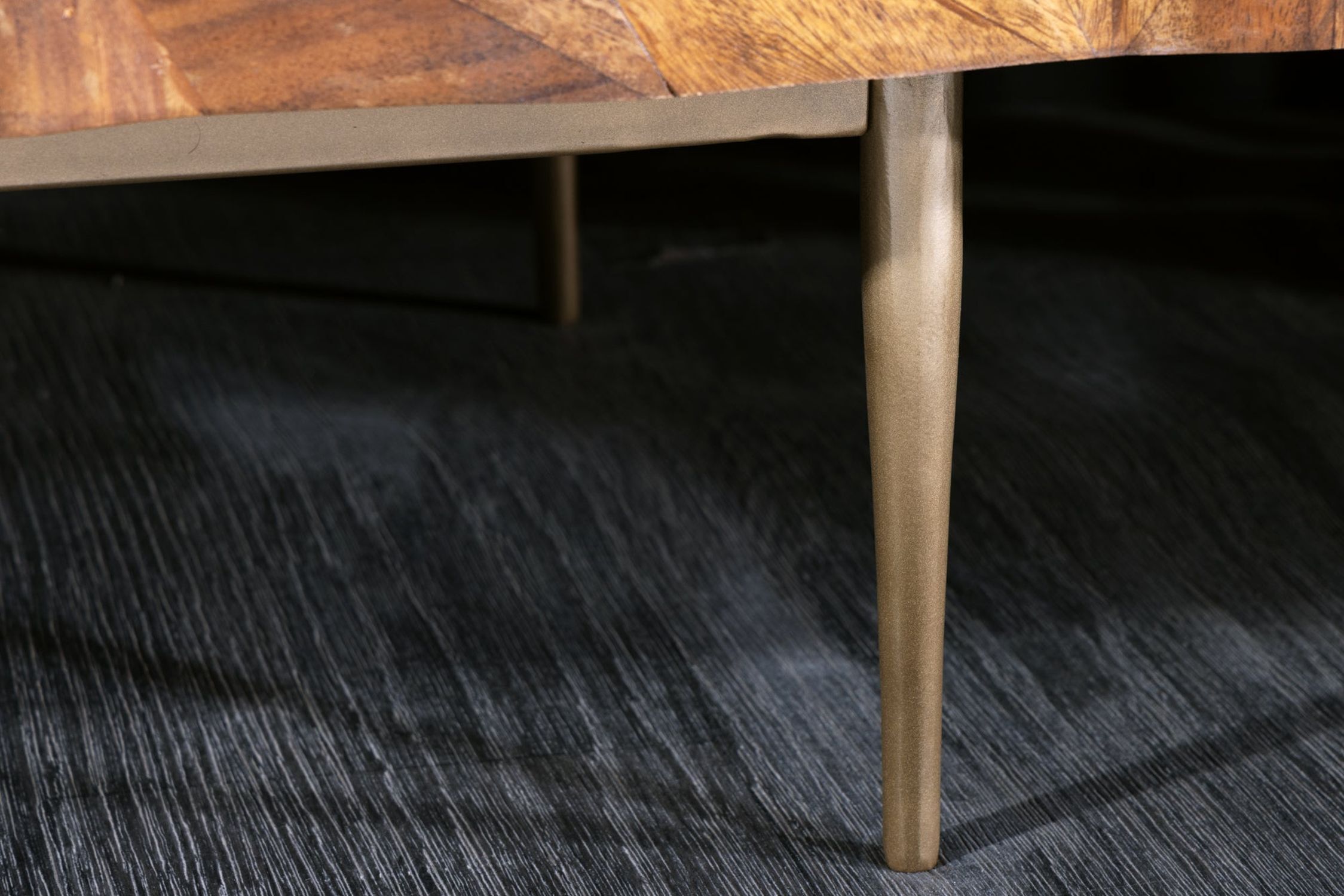 Massives TV Lowboard 160 cm breit Sheesham Holz dekorativ Holz, Innenarchitektur, Sperrholz, Fußboden, Bodenbeläge