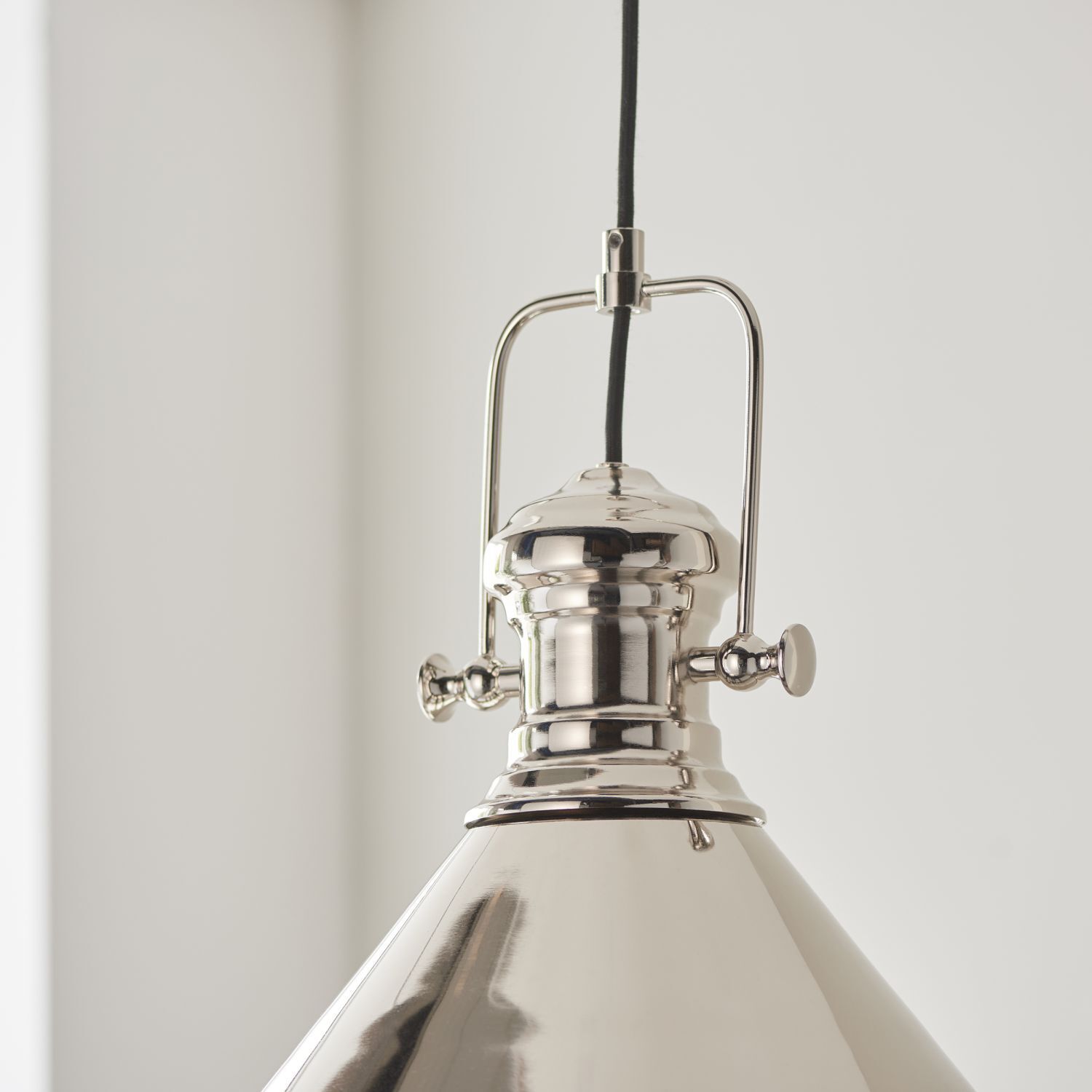 Lampe, Beleuchtung, Lampenschirm, Zimmer, Duscharmatur