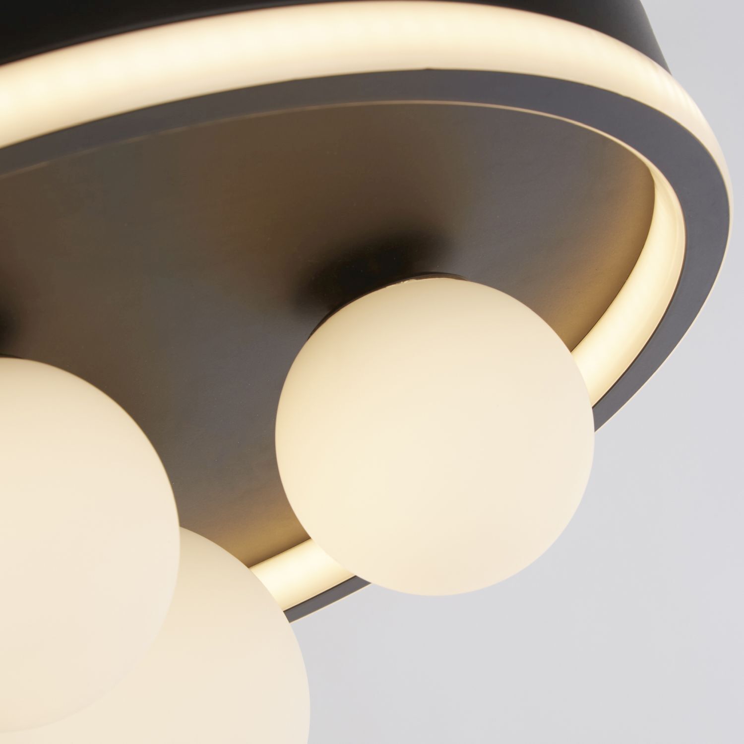 LED Deckenleuchte Schwarz Weiß Metall Glaskugeln Ø40 cm deckenleuchte, pendelleuchte, globenlampen, weiße kugeln, moderne beleuchtung