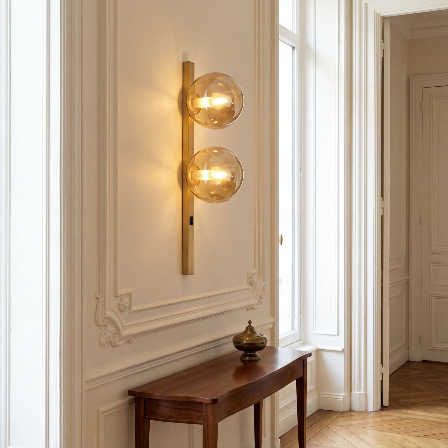 Wandlampe, Glühbirnen, Holzkonsole, Wohnraumdeko, Vintage-Stil