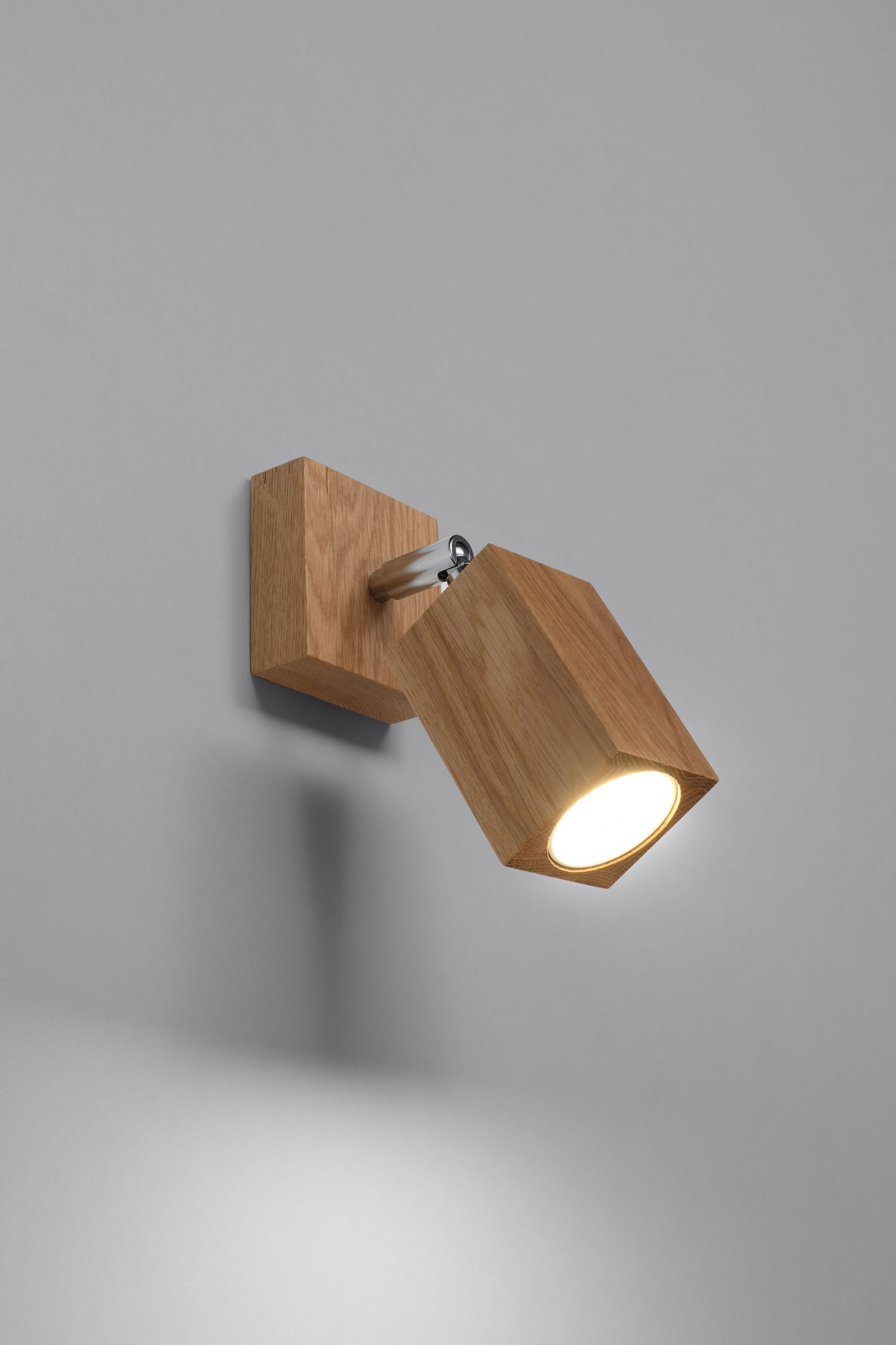 Applique murale Spot orientable GU10 carré Bois moderne