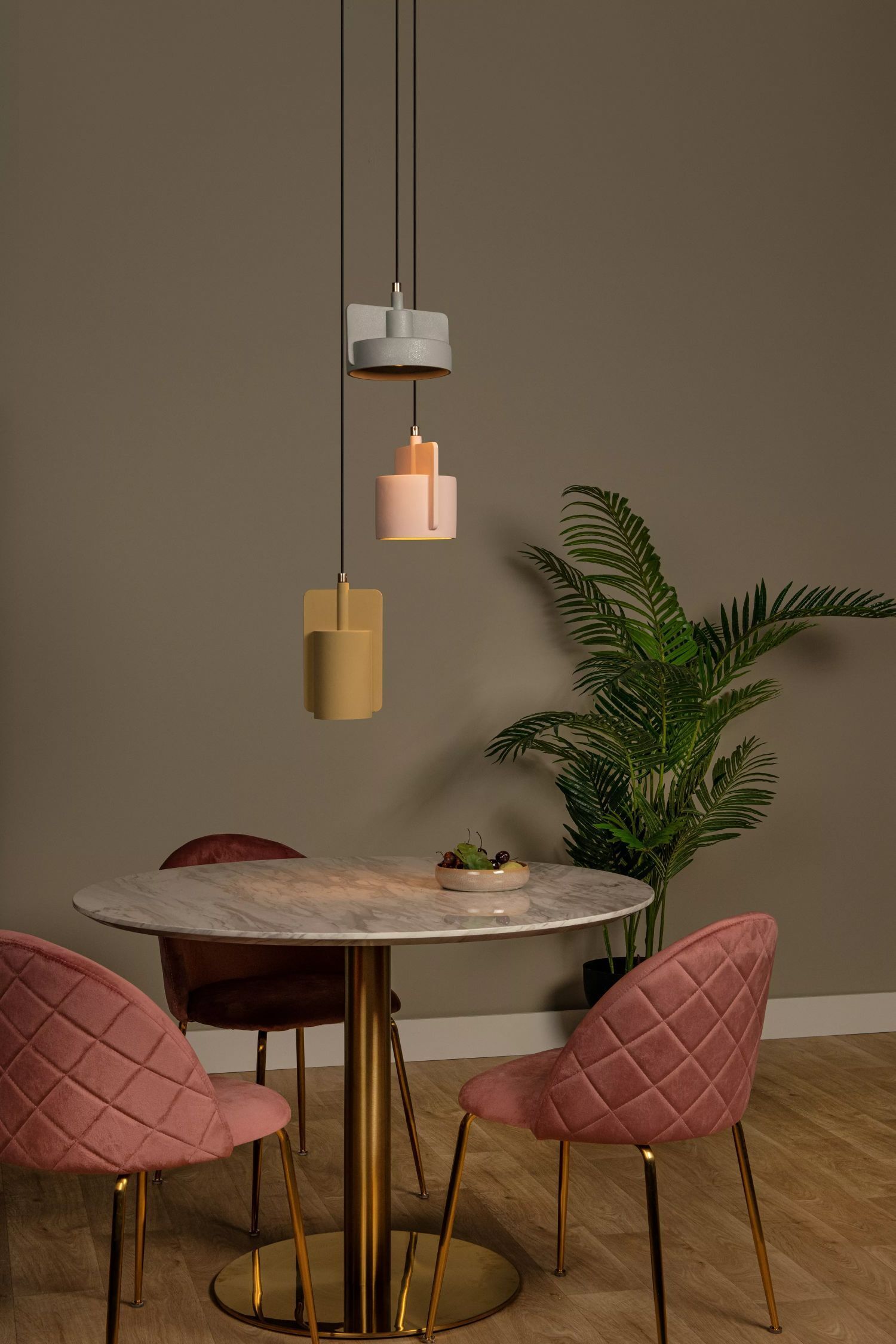 Esstisch, Tisch, Esszimmer, Lampe, Stuhl