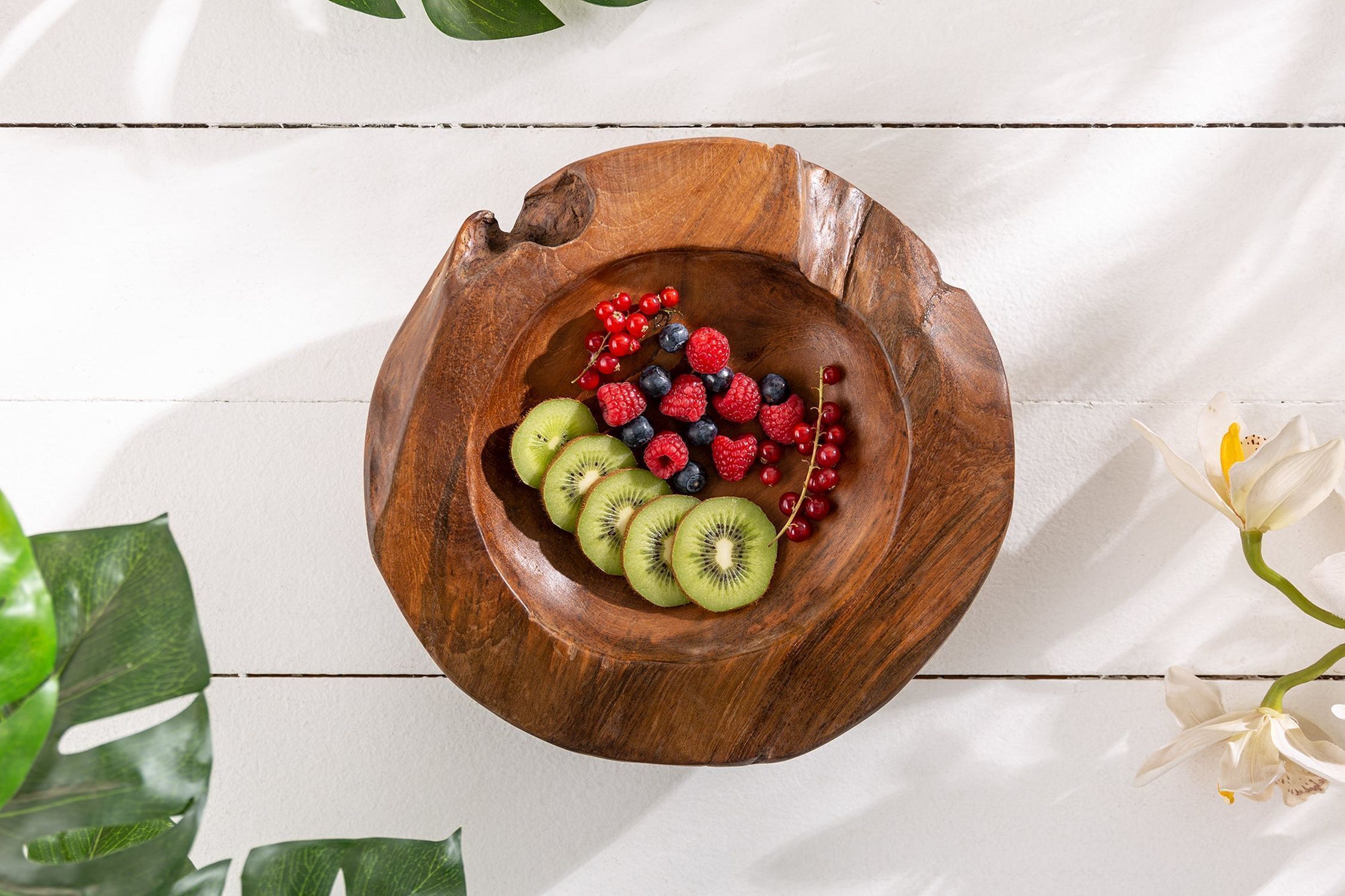 Coupe décorative en teck bois pièce unique artisanale L : 30 cm Essen, Präsentation des Essens, Teller