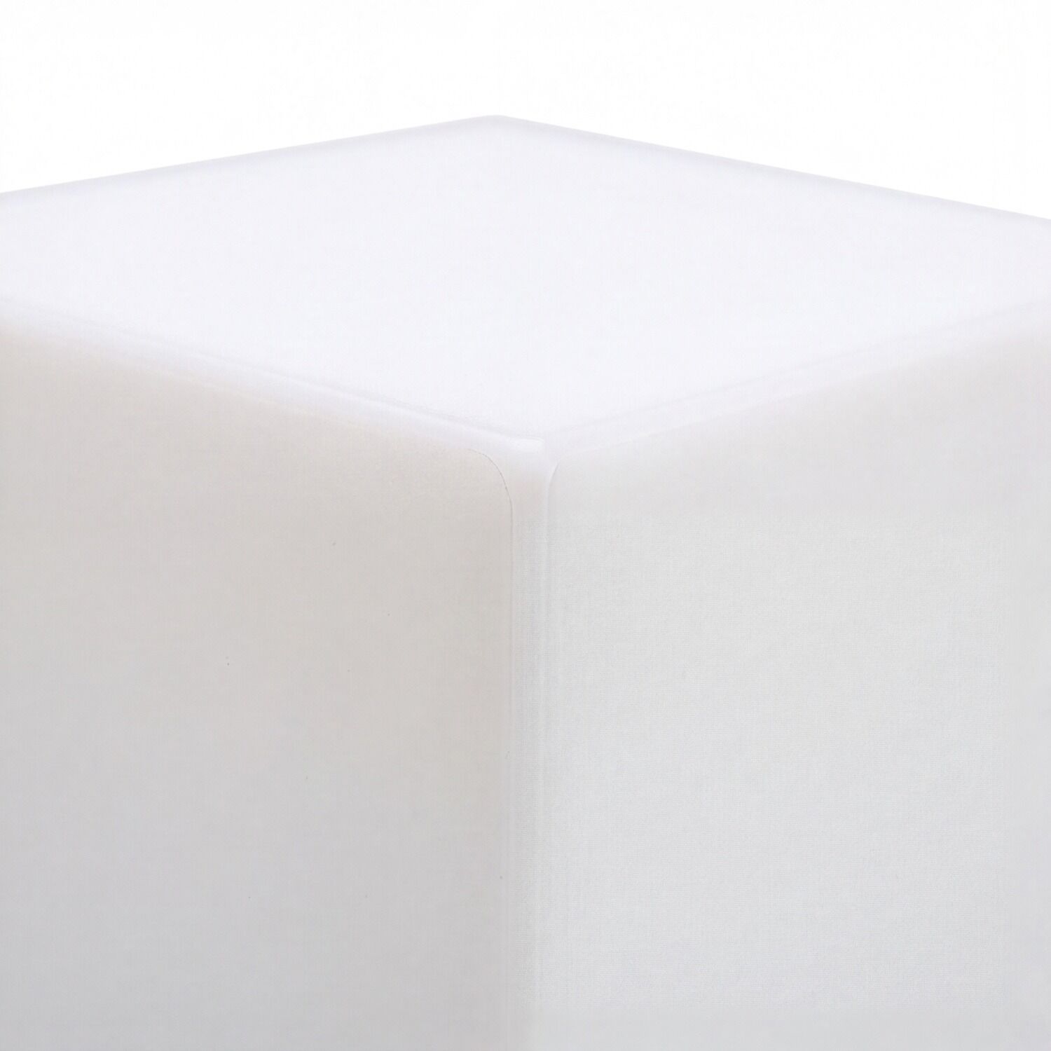 le110922-stehlampe-terrasse-aussen-kunststoff-modern-weiss-05 weiße Box, Kartonbox, Eckansicht, glatte Oberfläche, winkel