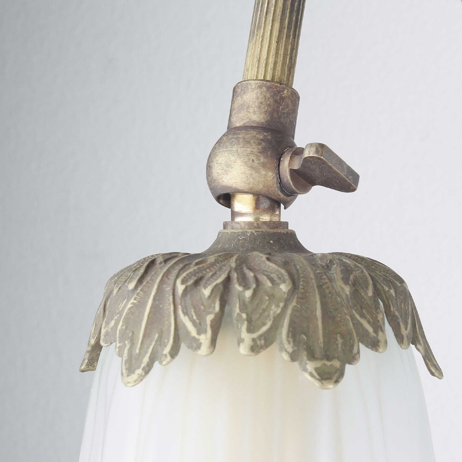 Wandlampe Weiß aus Glas und Echt-Messing Bronze