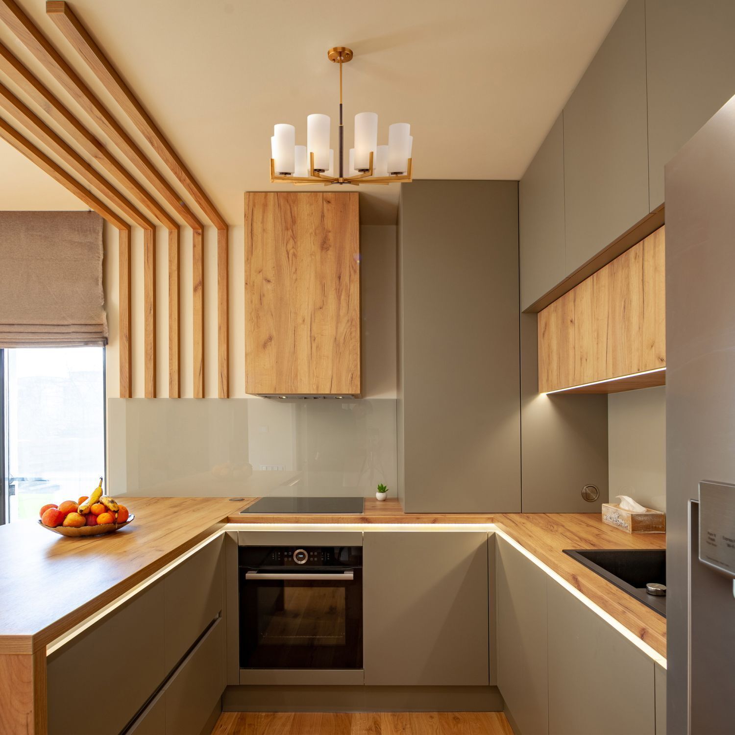 Kronleuchter Metall Glas E27 86 cm breit Modern KAYA Drinnen, Innenarchitektur, Küche, Holz, Mikrowelle