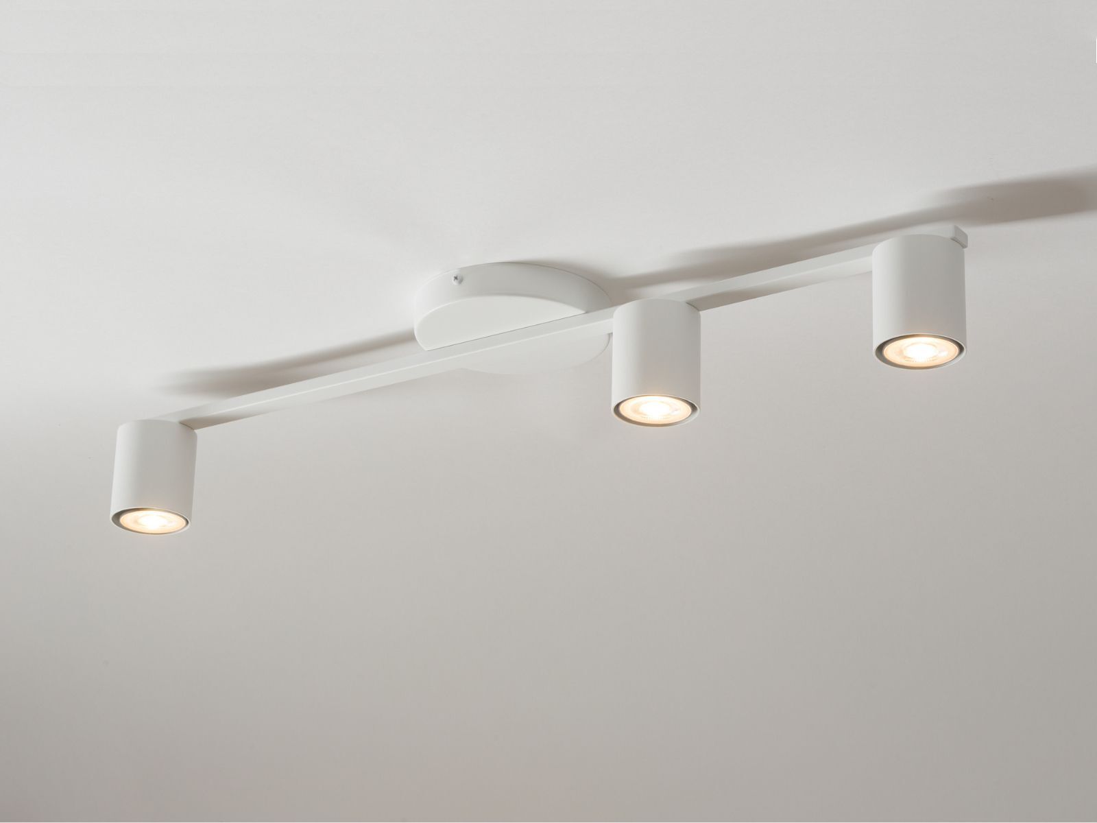Plafonnier GU10 3 flammes métal blanc 70 cm de long