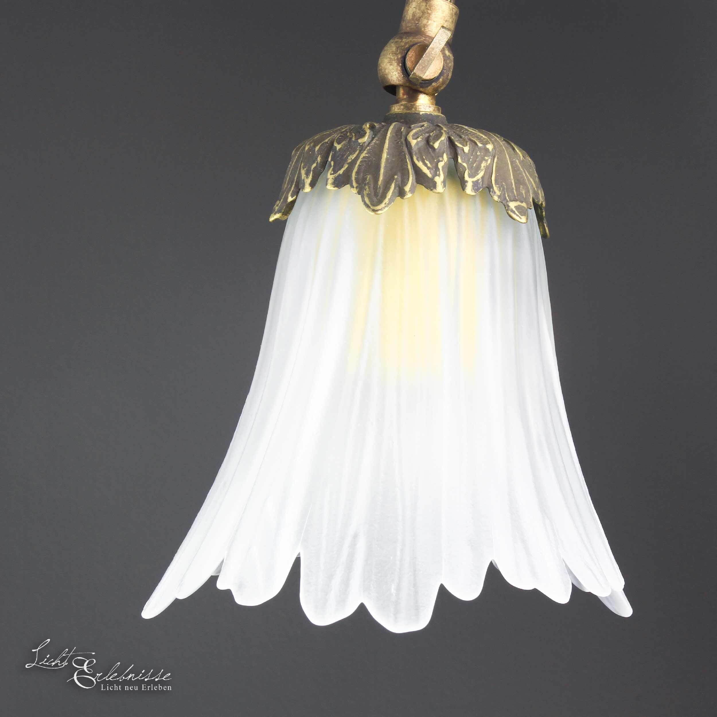 Lampadaire floral blanc