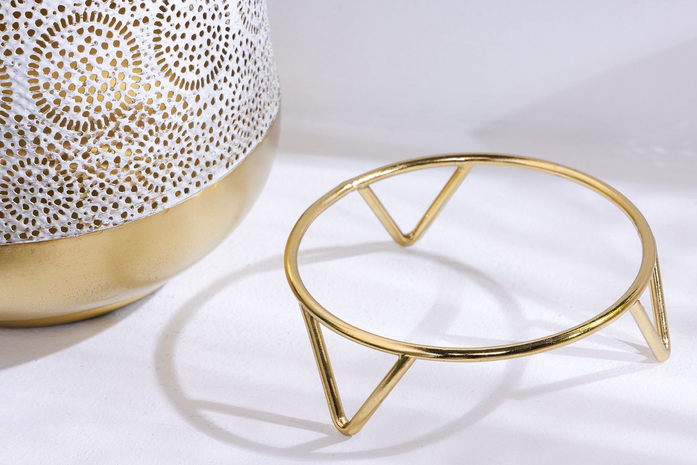 Kerzenhalter Weiß Gold aus Eisen H: 25 cm Handarbeit Kaffeetisch, Mobiliar, Tabelle, Manschette