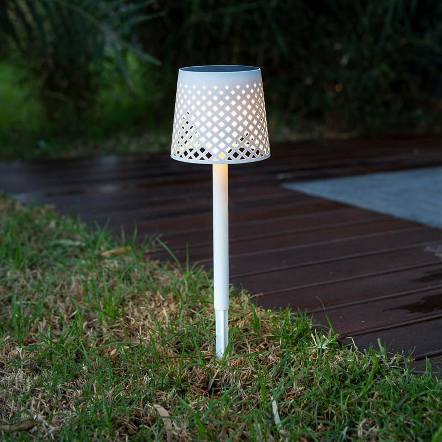 Lampe solaire à LED 5 en 1 Piquet de terre Mur Table Sol IP65