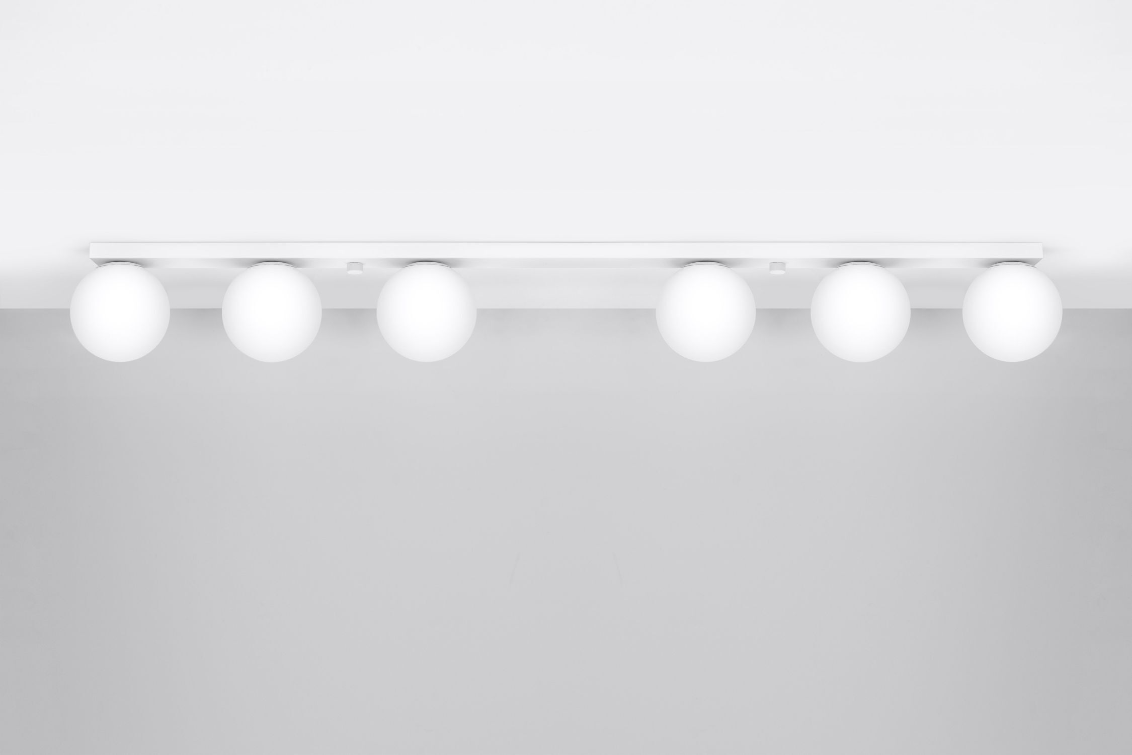 Weiße Deckenleuchte lang 120 cm Glas Metall 6x G9