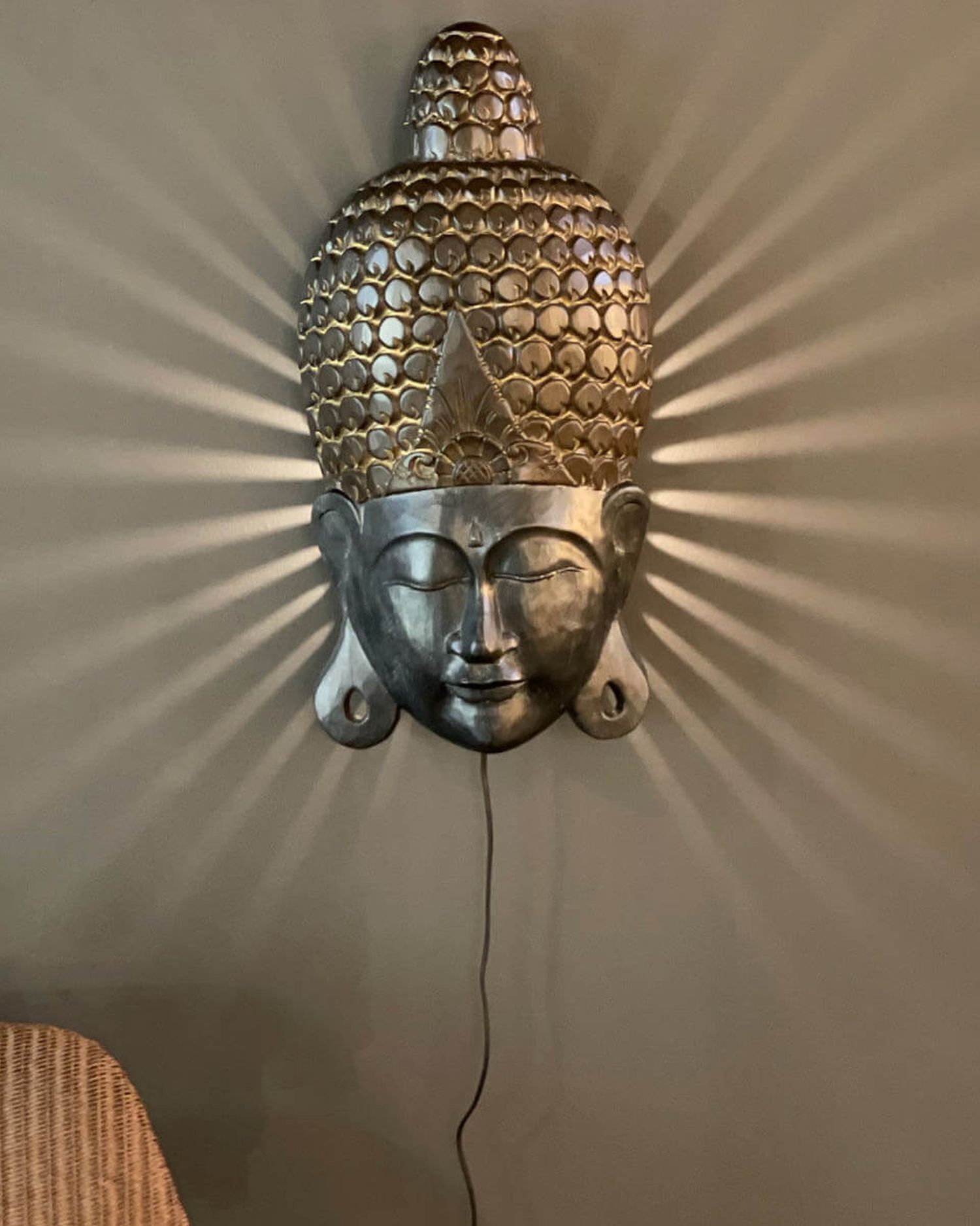 Buddha Kopf, Wandlampe, Metallisch, Skulptur, Meditationsfigur