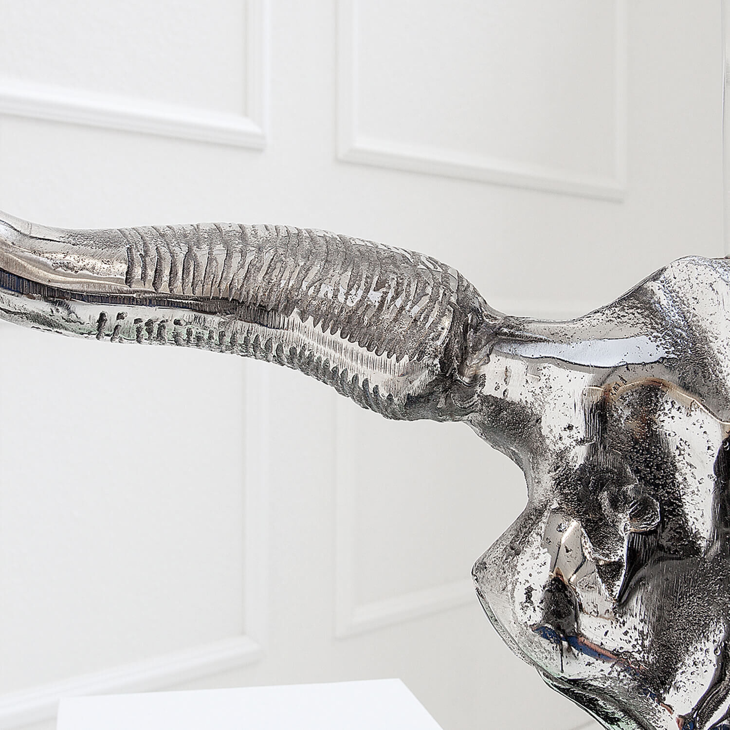 Lampe de table Design moderne Tête de taureau Argent Noir Lampe de table Design moderne Tête de taureau Argent Noir