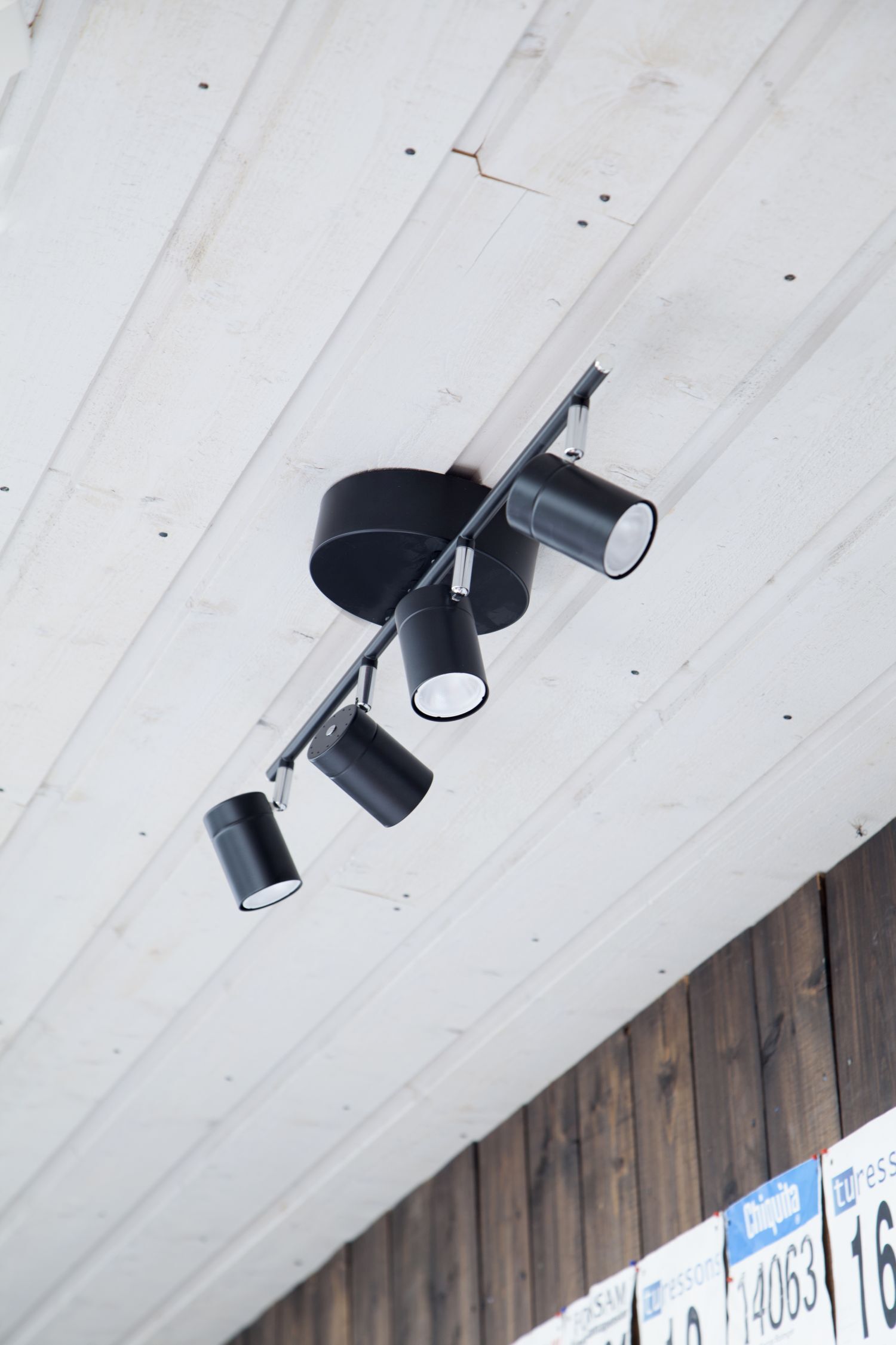 Projecteur de plafond 4 flammes GU10 83 cm de long noir métal Drinnen, Innenarchitektur