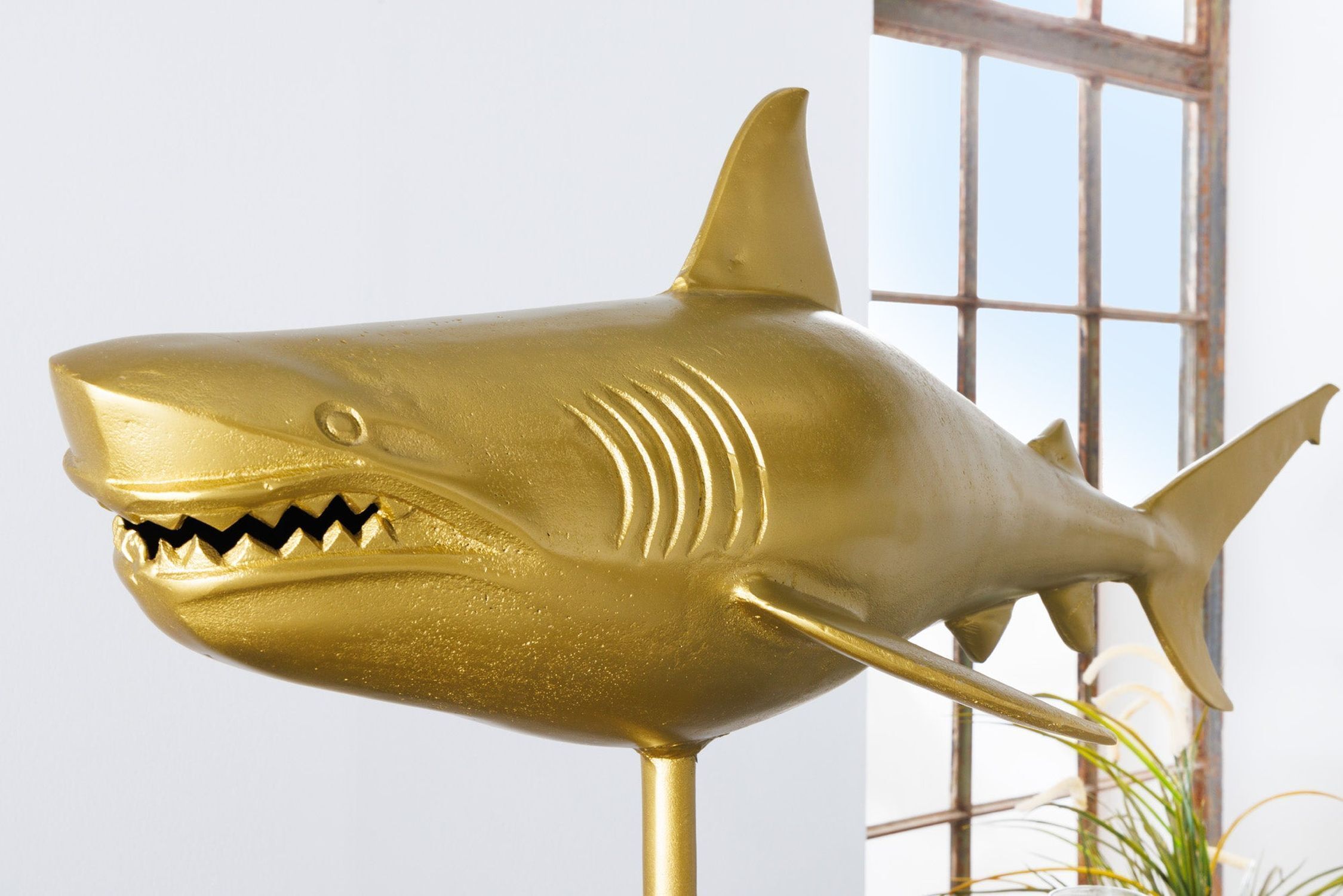 Statue décorative en métal Requin Poisson en or 103 cm de long fait main Tier, Leben im Meer, Fische, Hai