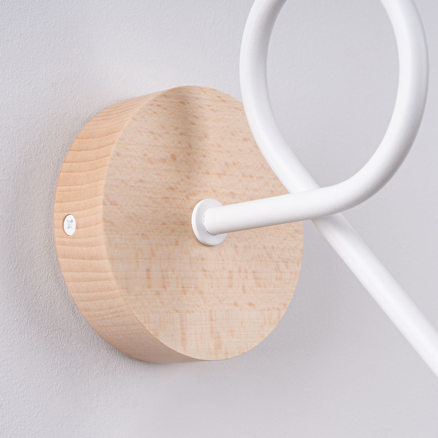 Wandleuchte mit Arm Holz Stahl Weiß E27 B:10 cm Wandhalter, Holzbasis, Metallarm, Weiß, Rundwandhalter