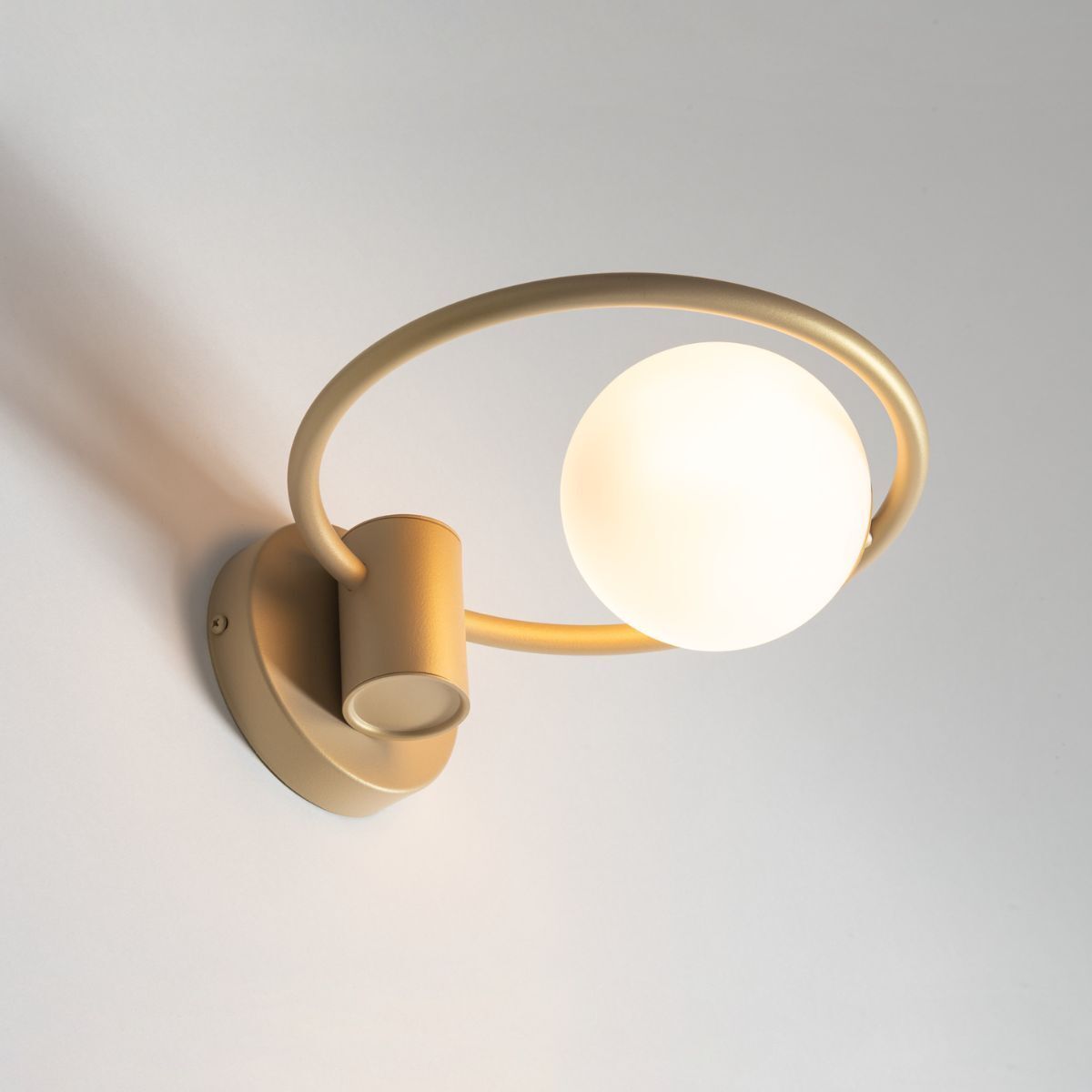 Applique murale moderne or verre sphère L:25 cm G9 faible éblouissement