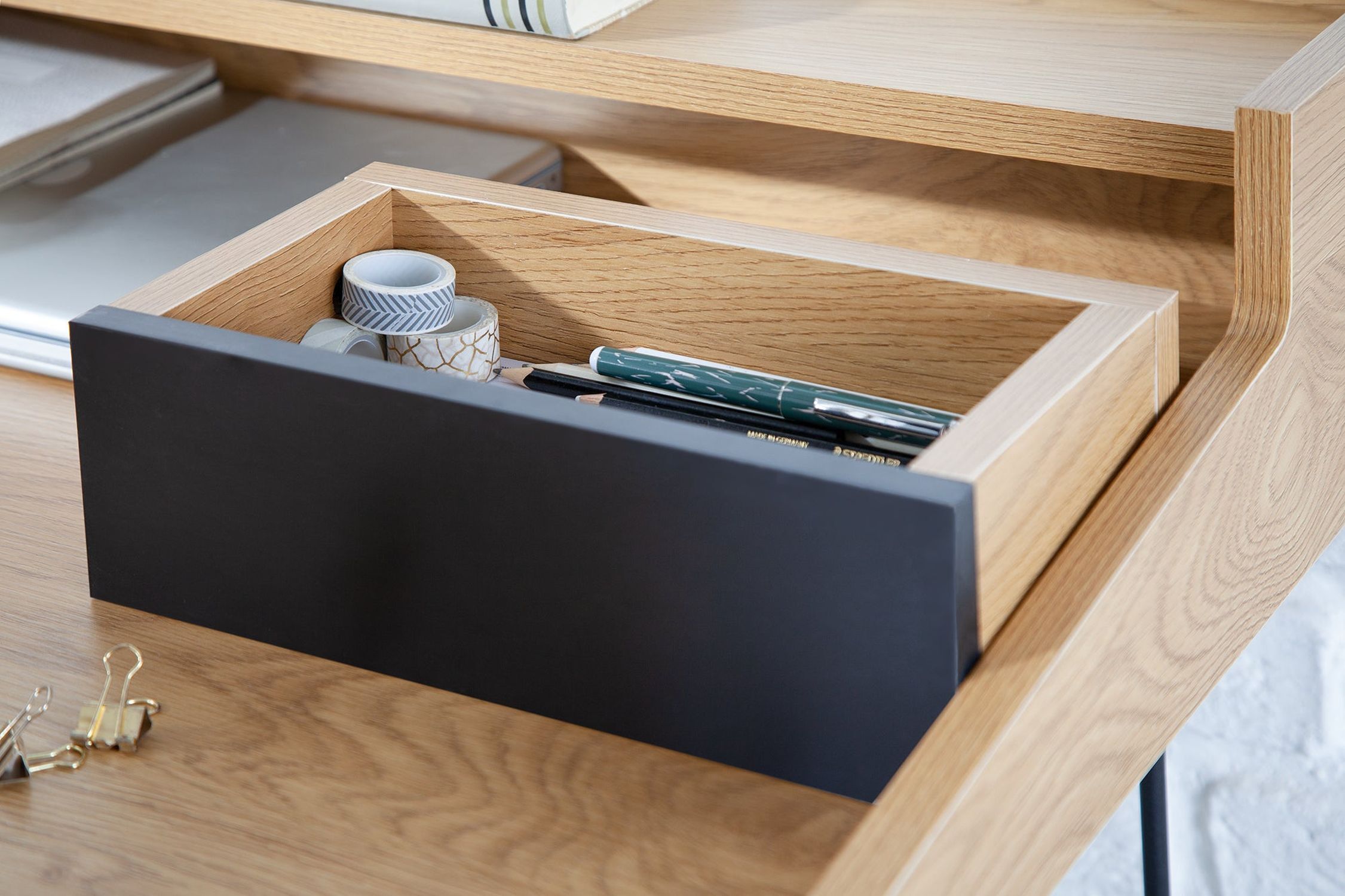 Schreibtisch mit Schublade in Eiche Schwarz 110x89 cm Schreibtisch mit Schublade in Eiche Schwarz 110x89 cm