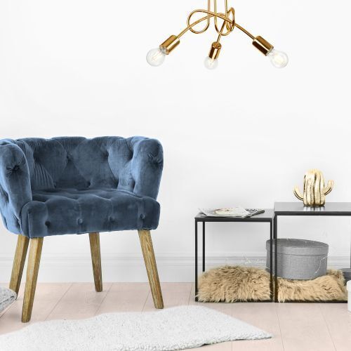 Lampe, Mobiliar, Teppich, Stuhl, Kronleuchter