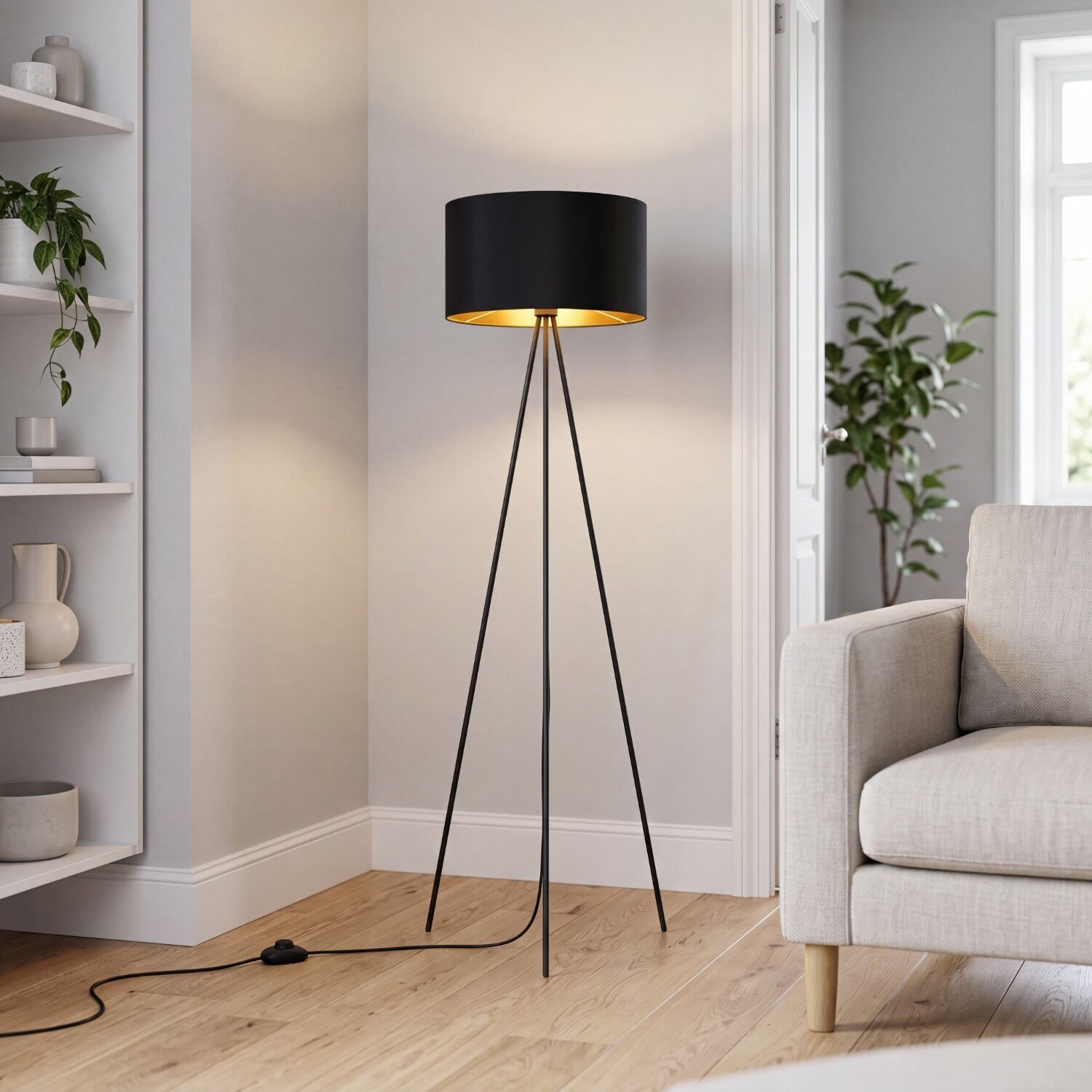 stehlampe-stofflampe-stehleuchte-wohnzimmer-sanok-1x-e27-bis-25-w-schwarz-gold-stoff-metall-mit-schalter-no7991-04.jpg Stehlampe, Tragelampe, Schwarz, Tripod, Licht