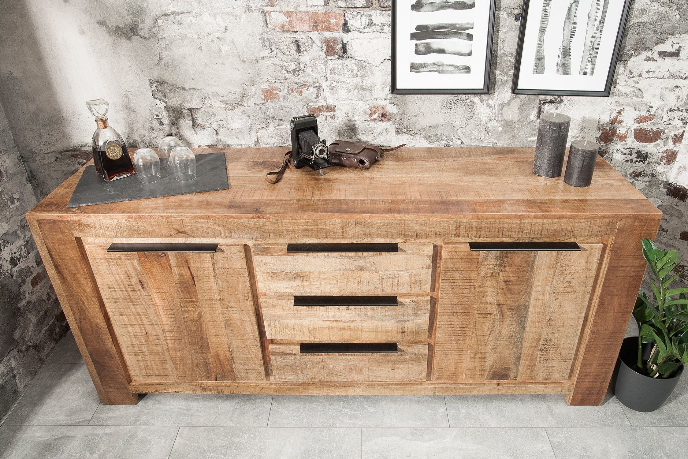 Anrichte, Holz, Hartholz, Gebeiztes Holz, Tabelle