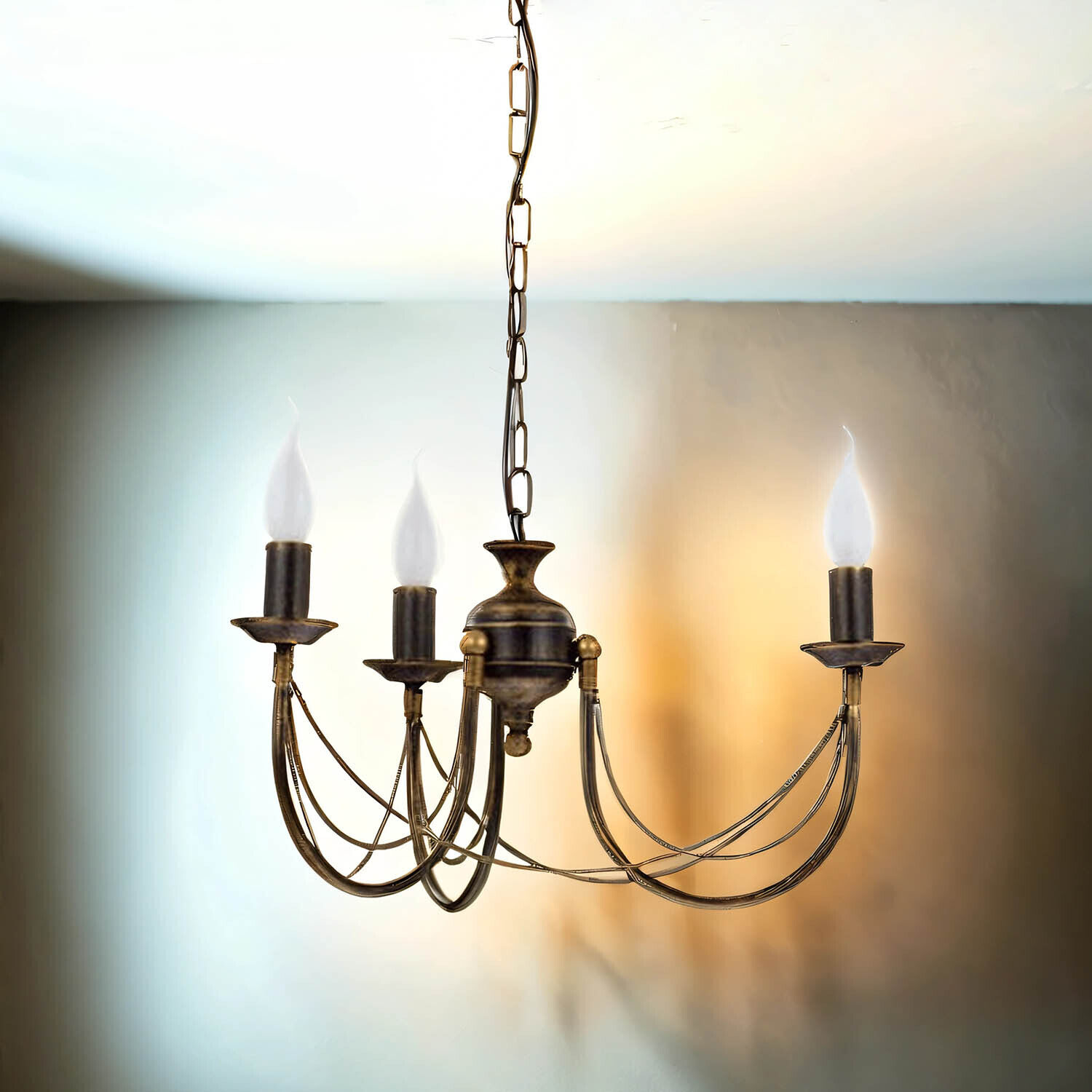 Rustikaler Kronleuchter Ares 3-flammig Leuchter, Lampe