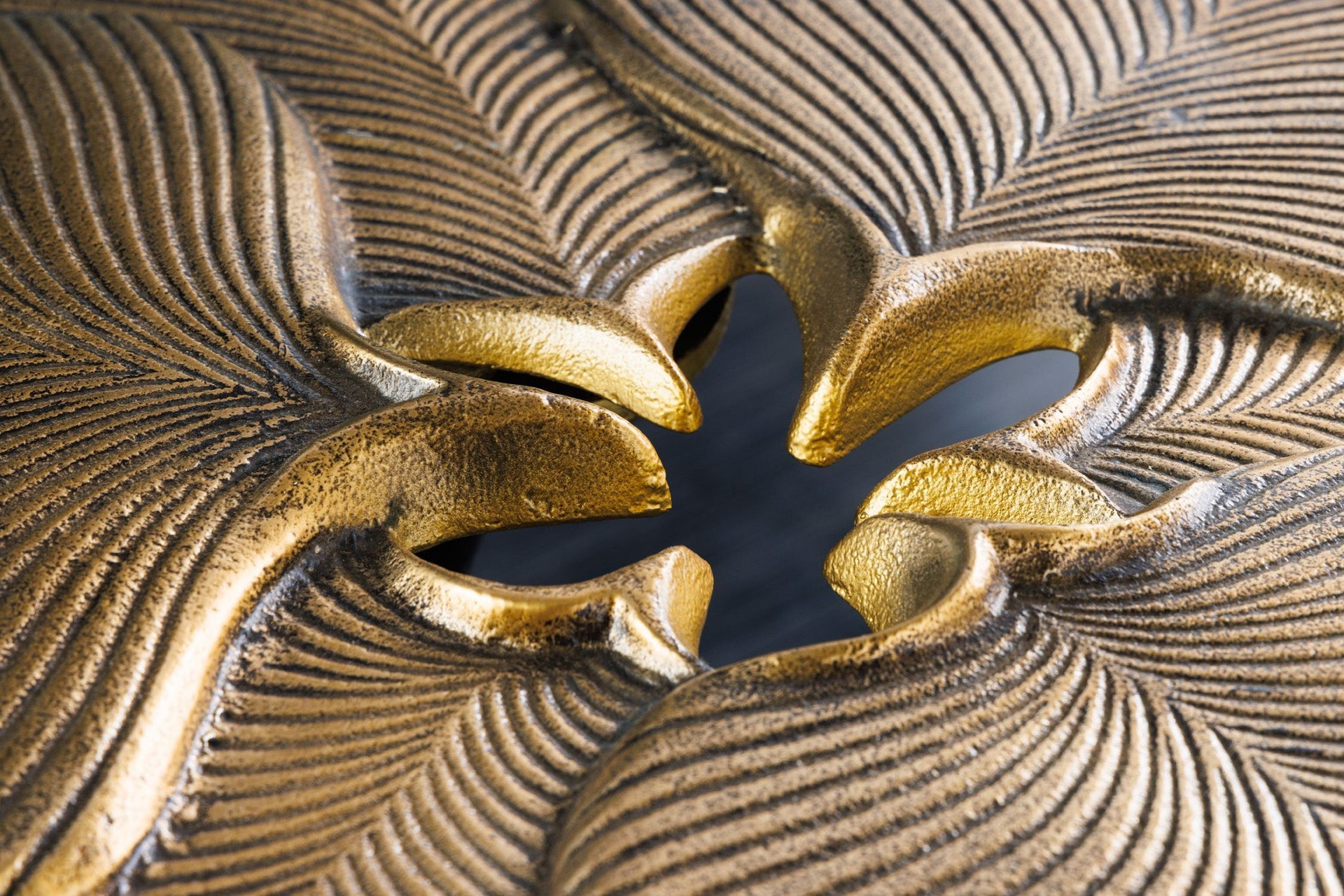 Couchtisch Metall in Gold Schwarz 56x58 cm Handarbeit Couchtisch Metall in Gold Schwarz 56x58 cm Handarbeit