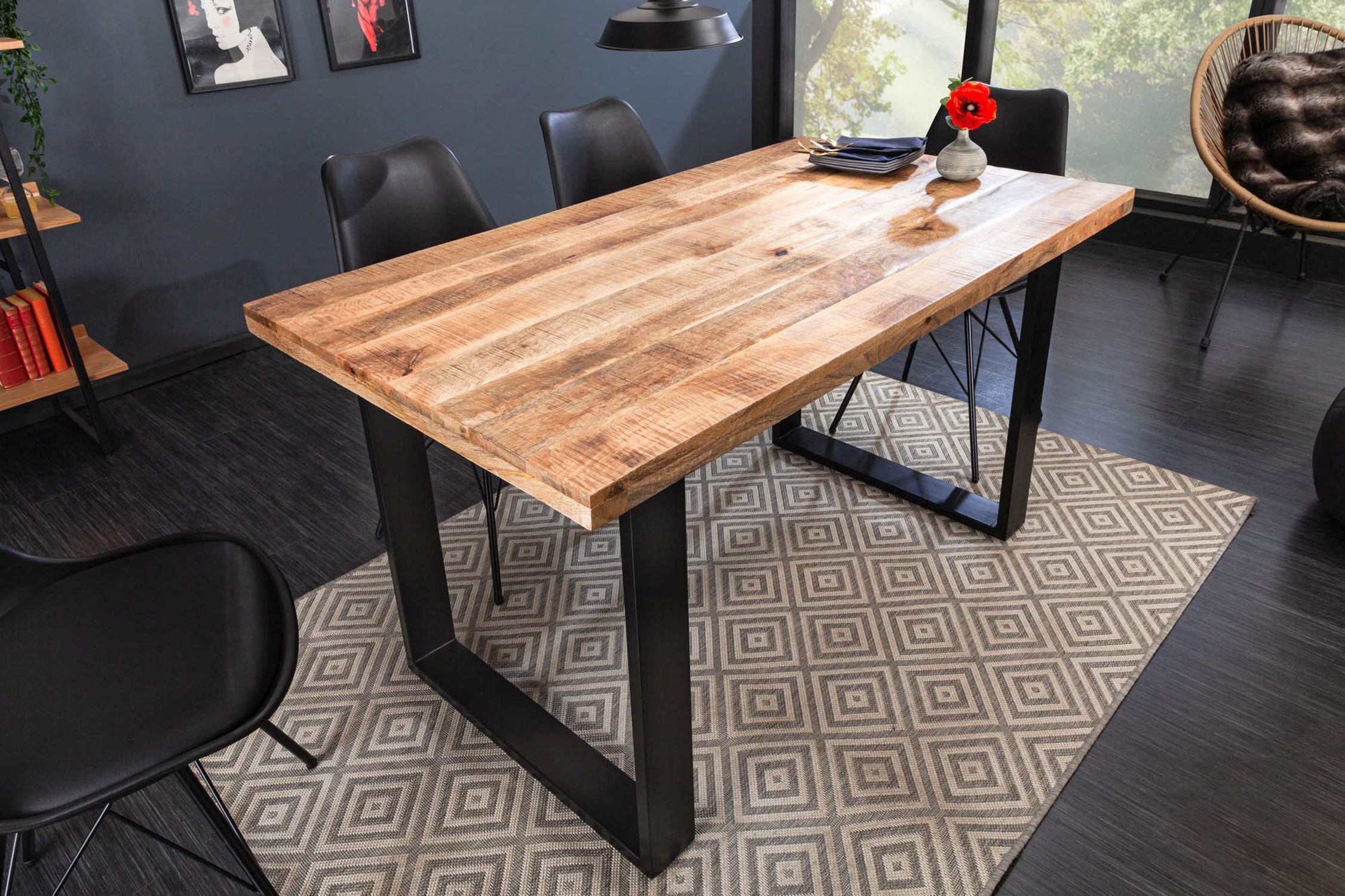 Table de salle à manger mangue bois métal 140 x 80 cm piétement traîneau