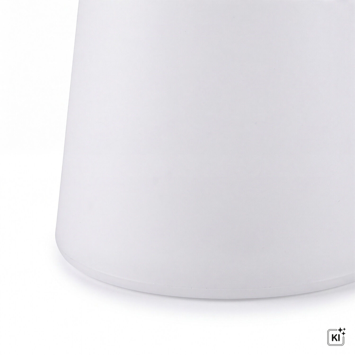 le126678-stehlampe-garten-terrasse-aussen-kunststoff-ip65-weiss-05 weiße Oberfläche, Kunststoff, Küchen- oder Haushaltsgerät, gebogener Rand, unbekanntes Produktmaterial
