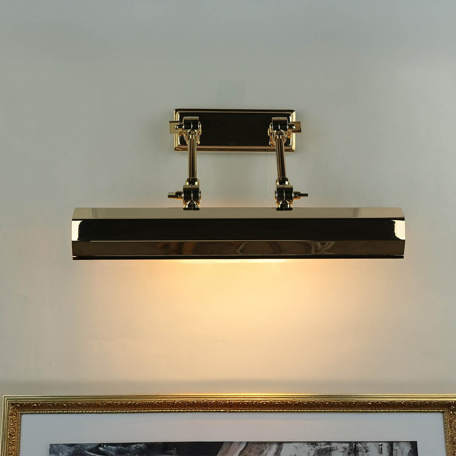 Bilderlampe in Messing elegantes Design Premium Sinken, Waschbeckenhahn, Bronze