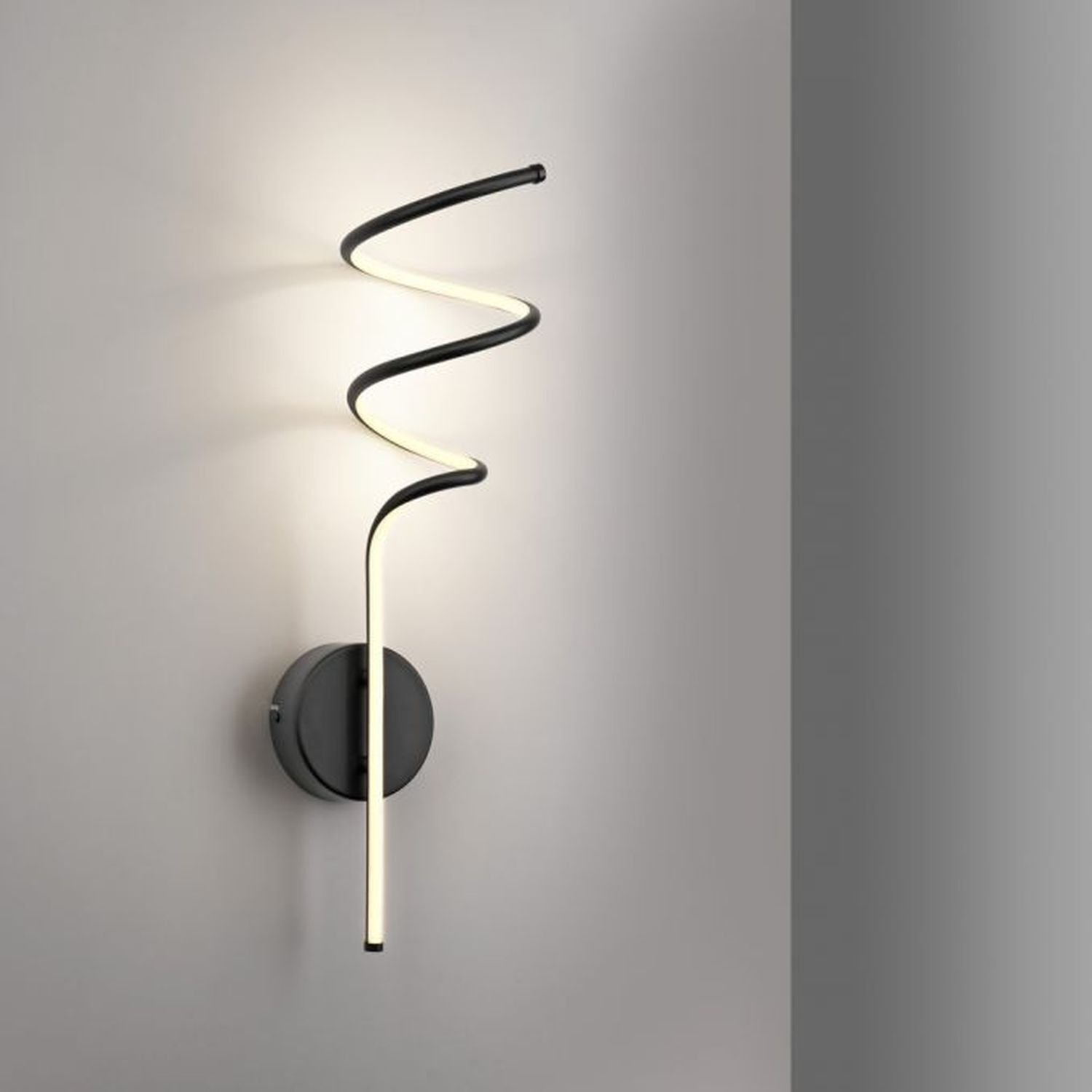 Schwarze LED Wandleuchte Metall warmweiß 3000 K 2330 lm