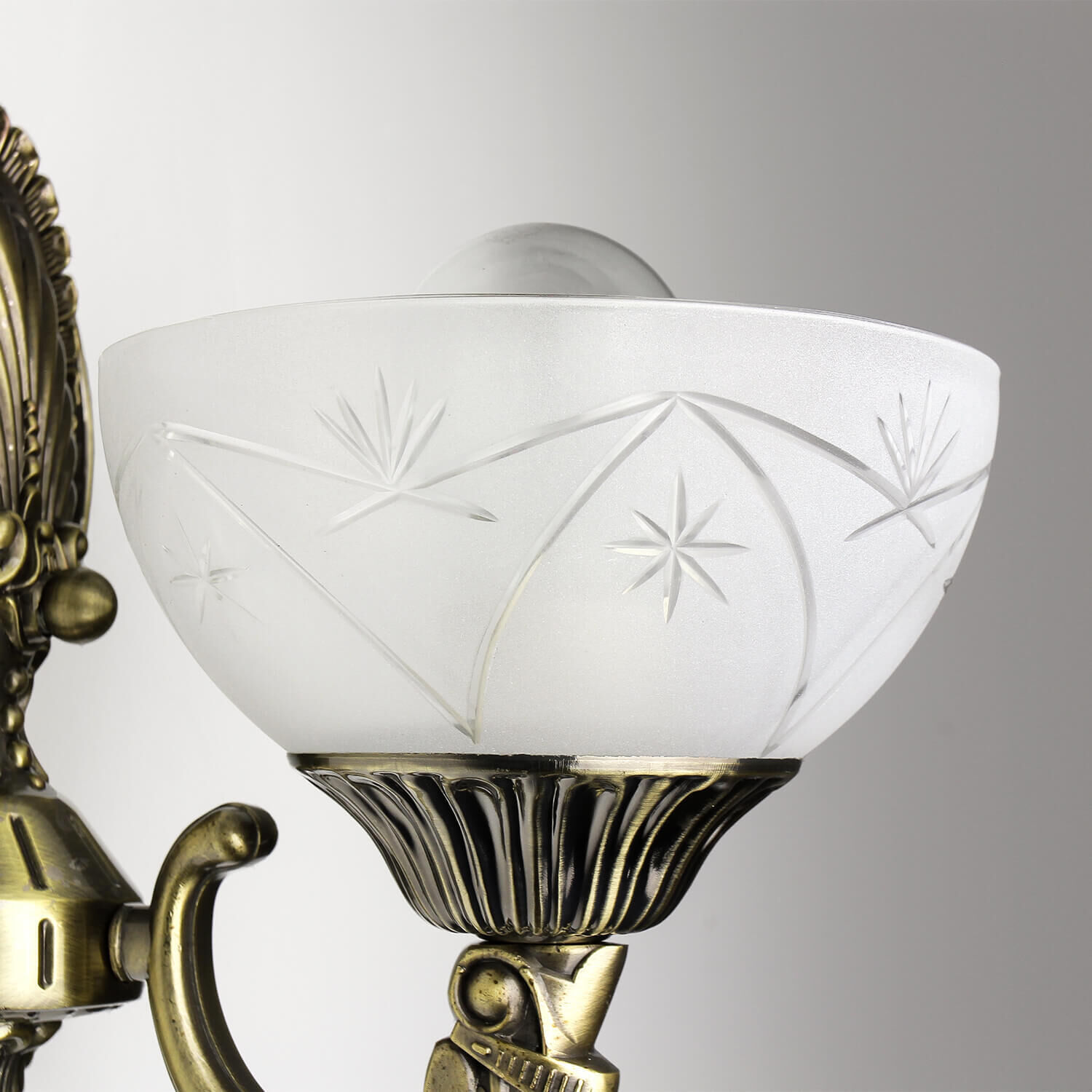 Elegante Wandleuchte HENRY in Messing Jugendstil