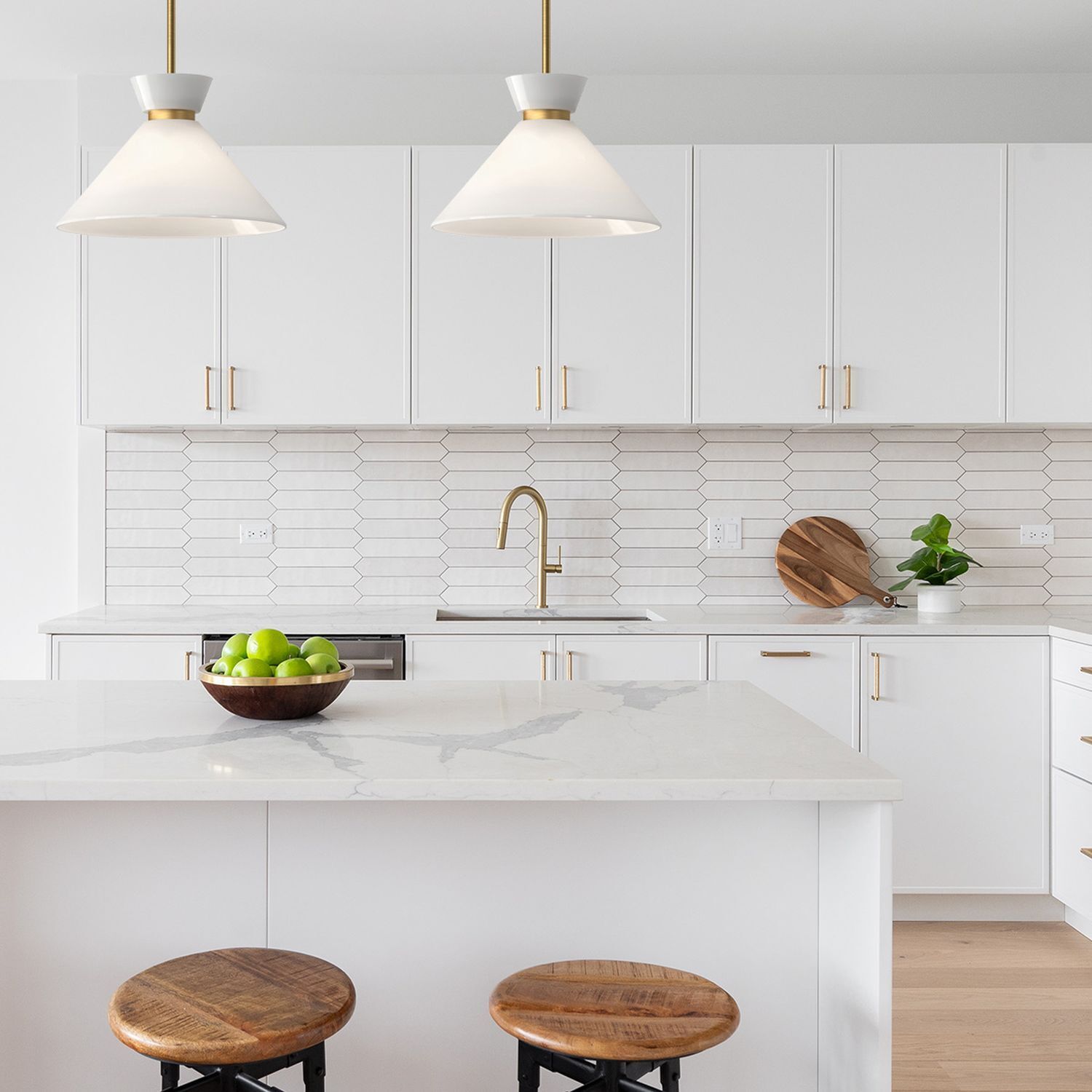 Hängelampe Retro Ø 35,8 cm Metall Glas E27 verstellbar in Gold Drinnen, Innenarchitektur, Küche, Spüle, Waschbeckenhahn